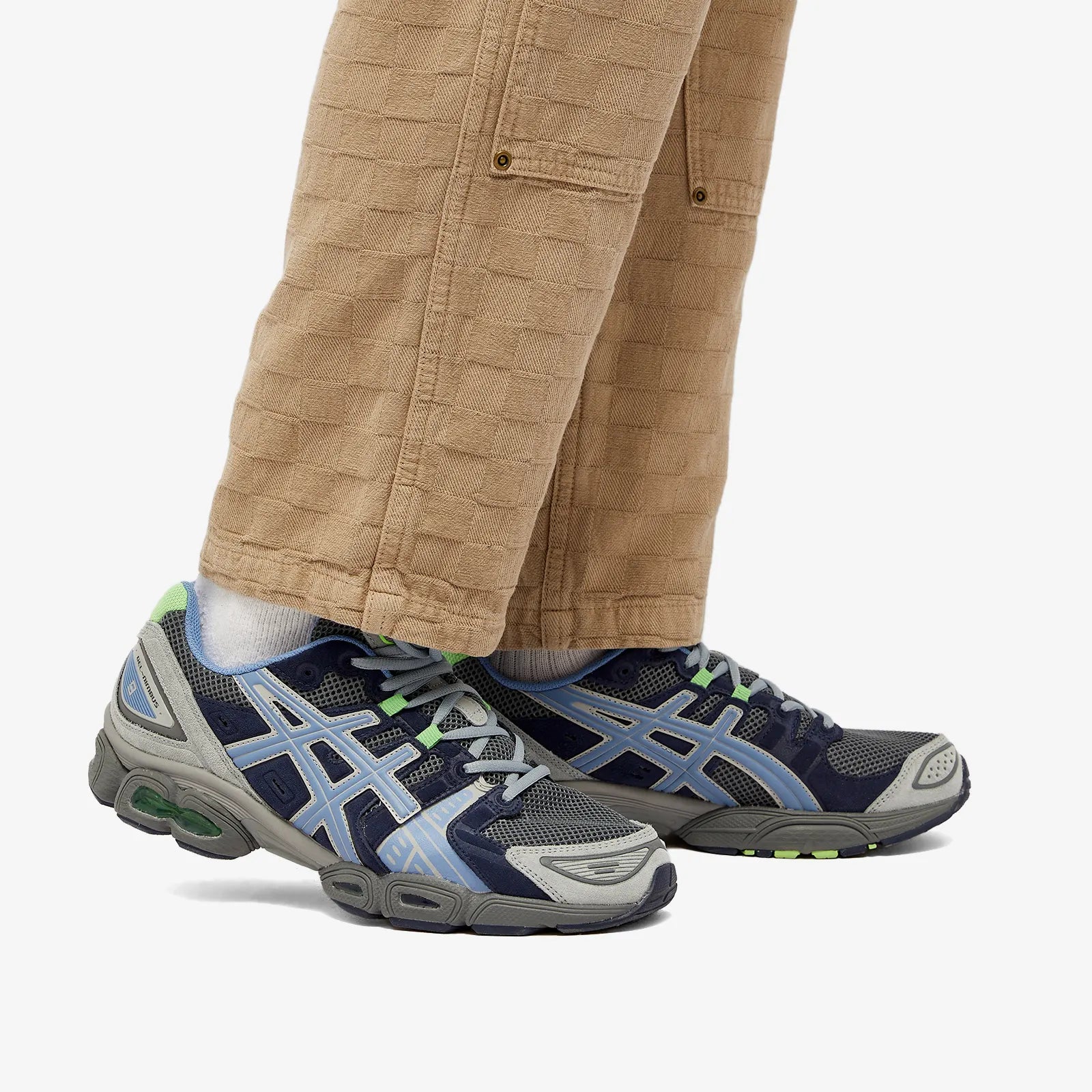 ASICS Gel-Nimbus 9 Running Shoes for Men & Women - Premium Cushioned Road Running Sneakers - Lightweight Comfort for Long Distance Running, Jogging & Gym Workouts