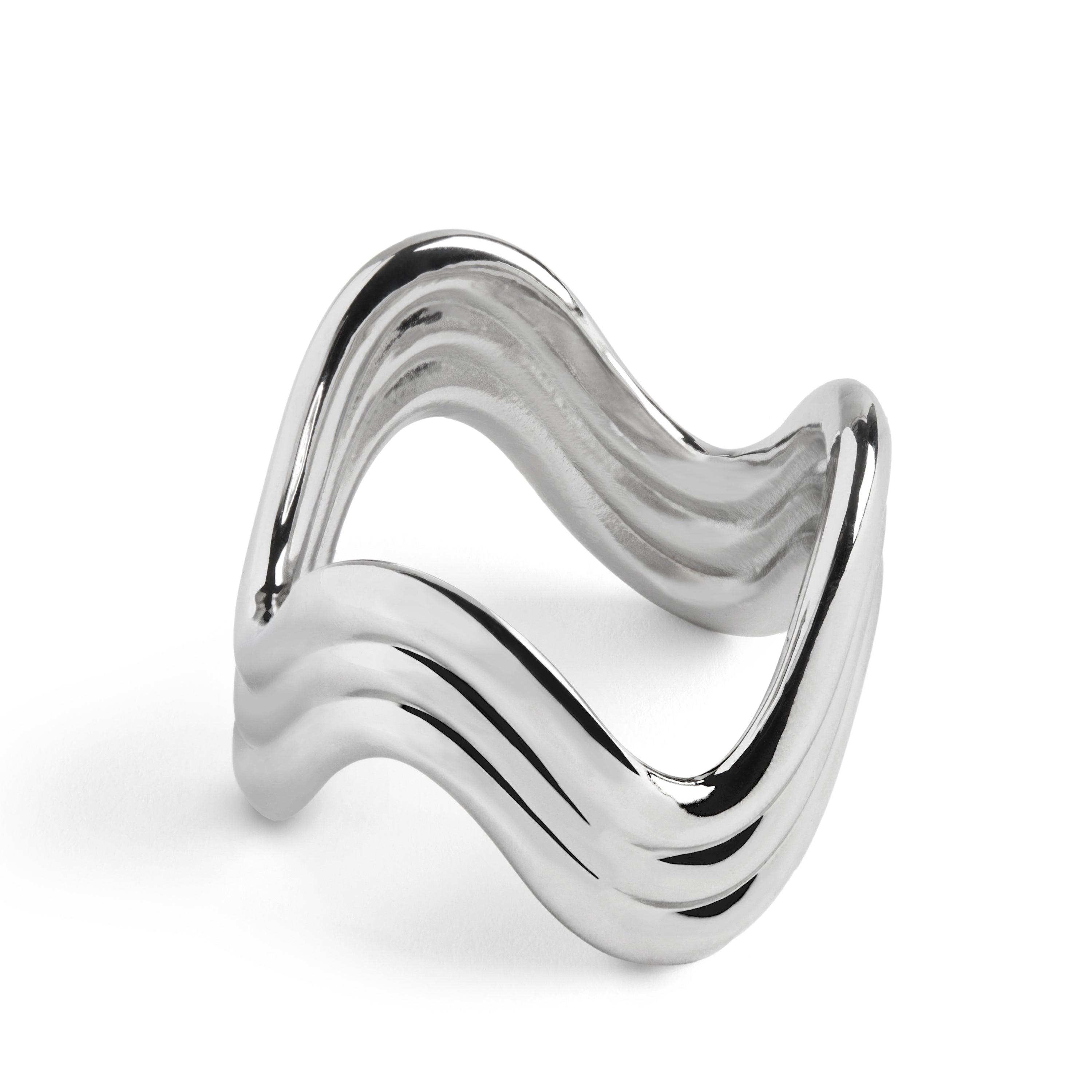 Elegant Platinum Ripple Napkin Rings Set of 4 - Perfect for Wedding, Dinner Party & Holiday Table Decor
