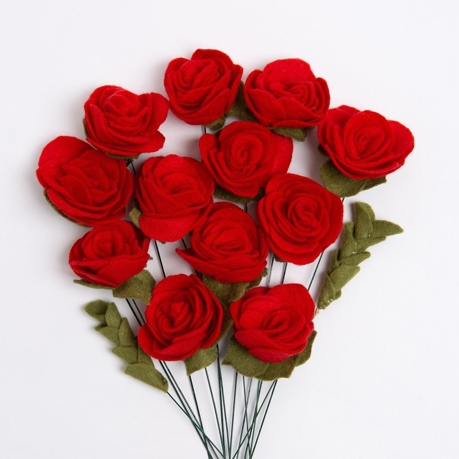 12 Red Roses Felt Flower Kit - DIY Valentine's Day Craft for Home Decor, Wedding Centerpieces & Romantic Gifts