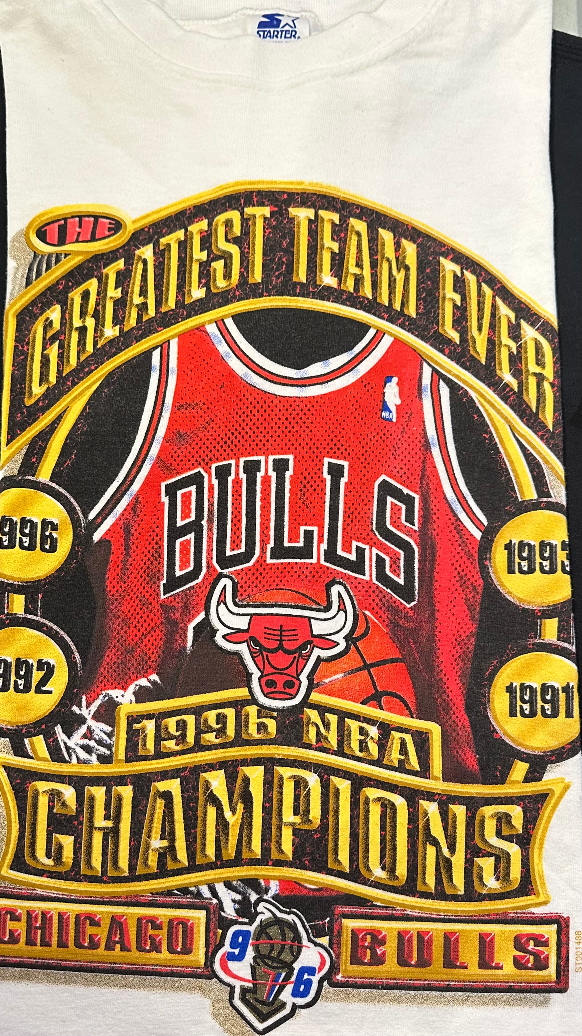 Chicago Bulls 1996 NBA Champions T-Shirt - Vintage Basketball Jersey Tee for Men - Perfect for Game Day, Sports Events & Retro Fashion