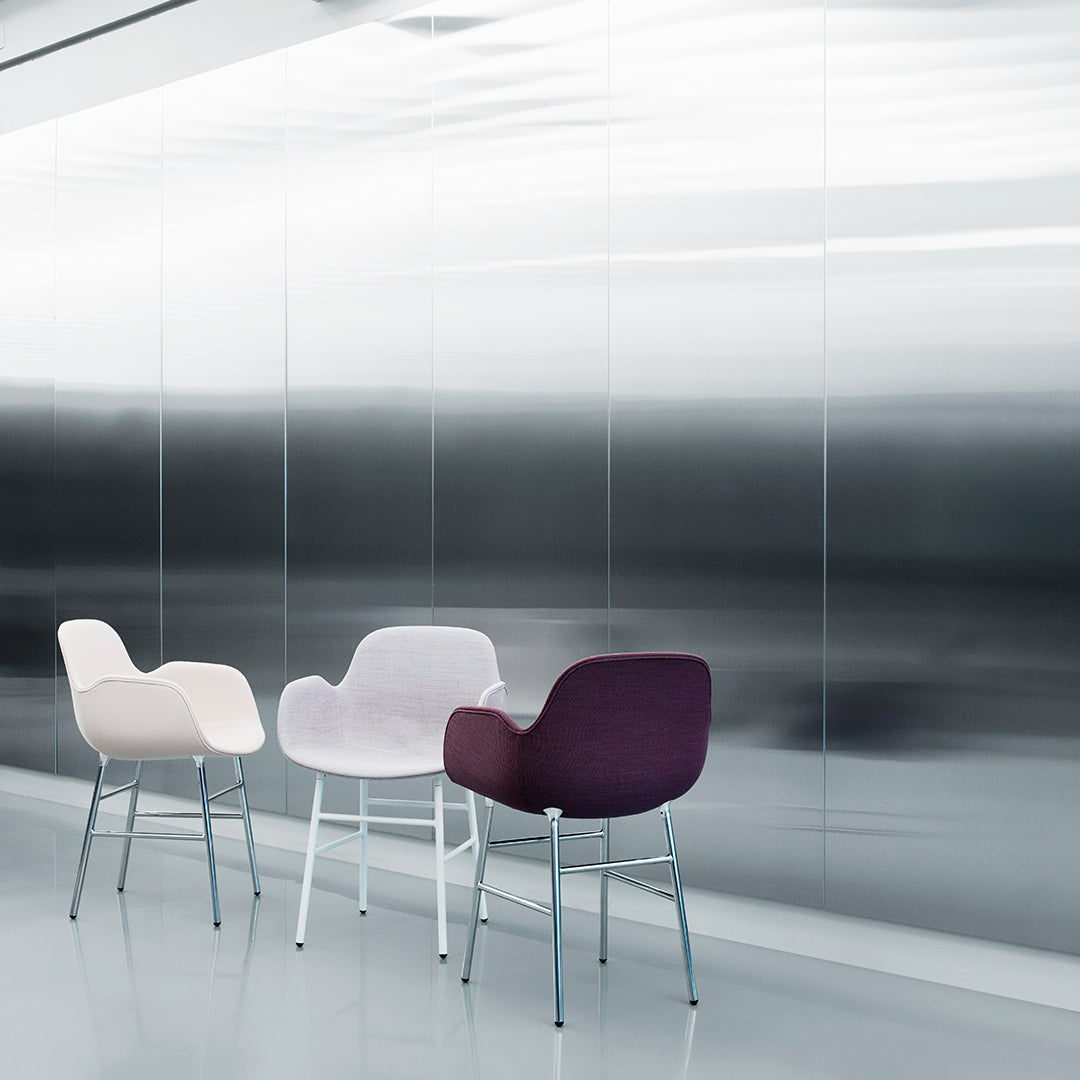 Modern Form Chair with Sturdy Metal Legs & Soft Upholstery - Perfect for Home Office, Living Room & Dining Room Decor