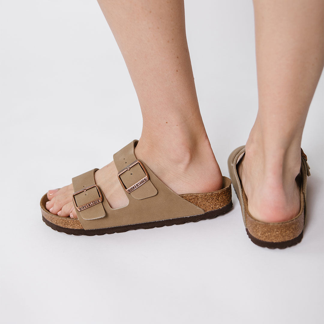 Birkenstock Arizona Oiled Leather Sandals in Tobacco Brown | Comfortable Cork Footbed Slides for Men & Women | Perfect for Beach, Casual Wear & Summer Outfits