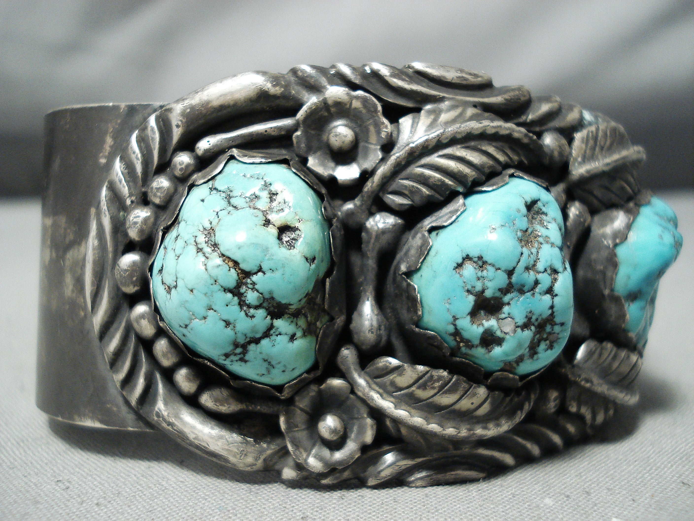 100 Gram Vintage Native American Navajo Leaf Garden Turquoise Sterling Silver Bracelet - Handmade Jewelry for Women, Boho Style Accessories, Perfect for Gifts, Weddings & Special Occasions
