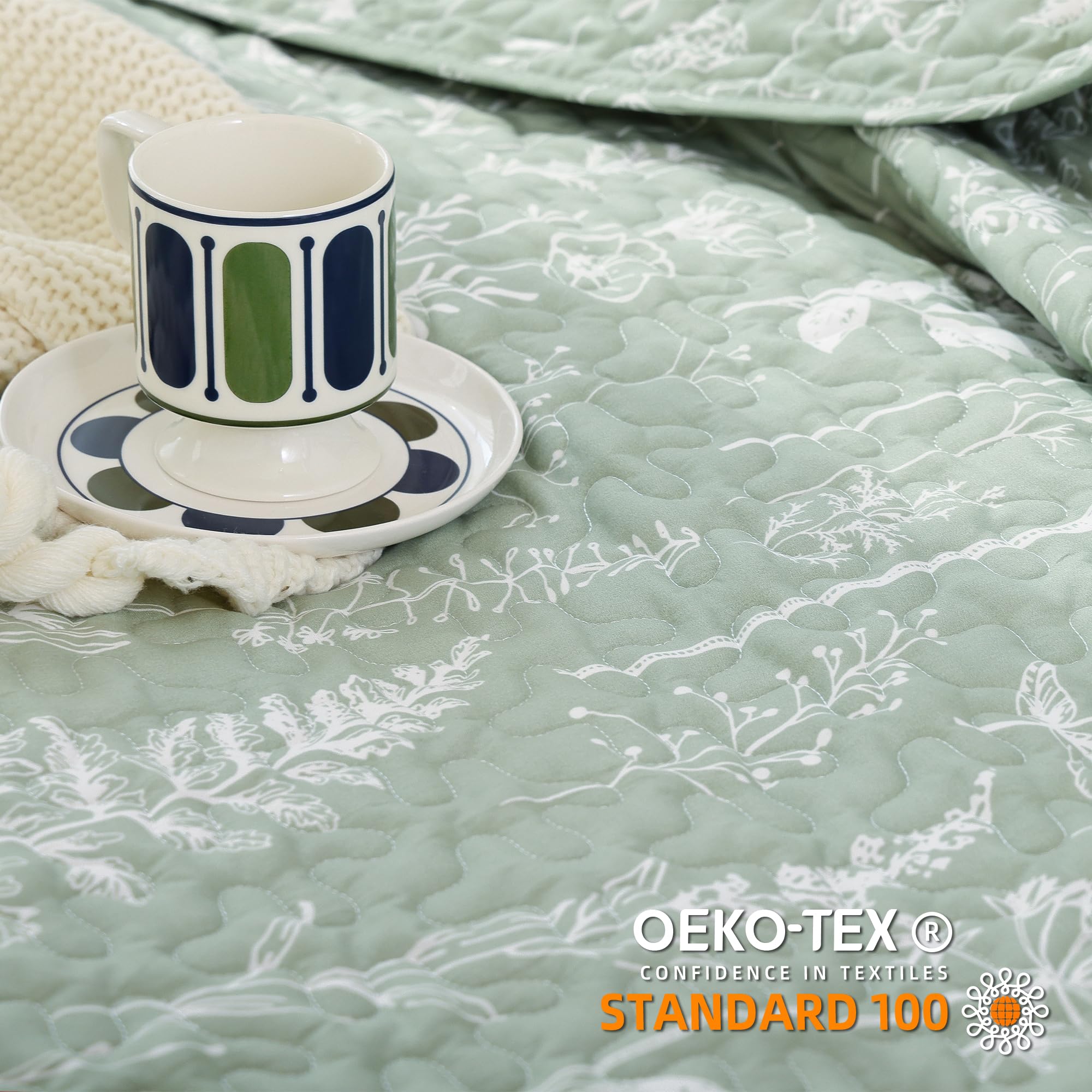 JANZAA King Size Sage Green Boho Quilt Set - 3 Piece Reversible Microfiber Bedding with Floral Pattern, Lightweight Comforter & 2 Pillow Shams | Perfect for Master Bedroom, Guest Room & Bohemian Home Decor