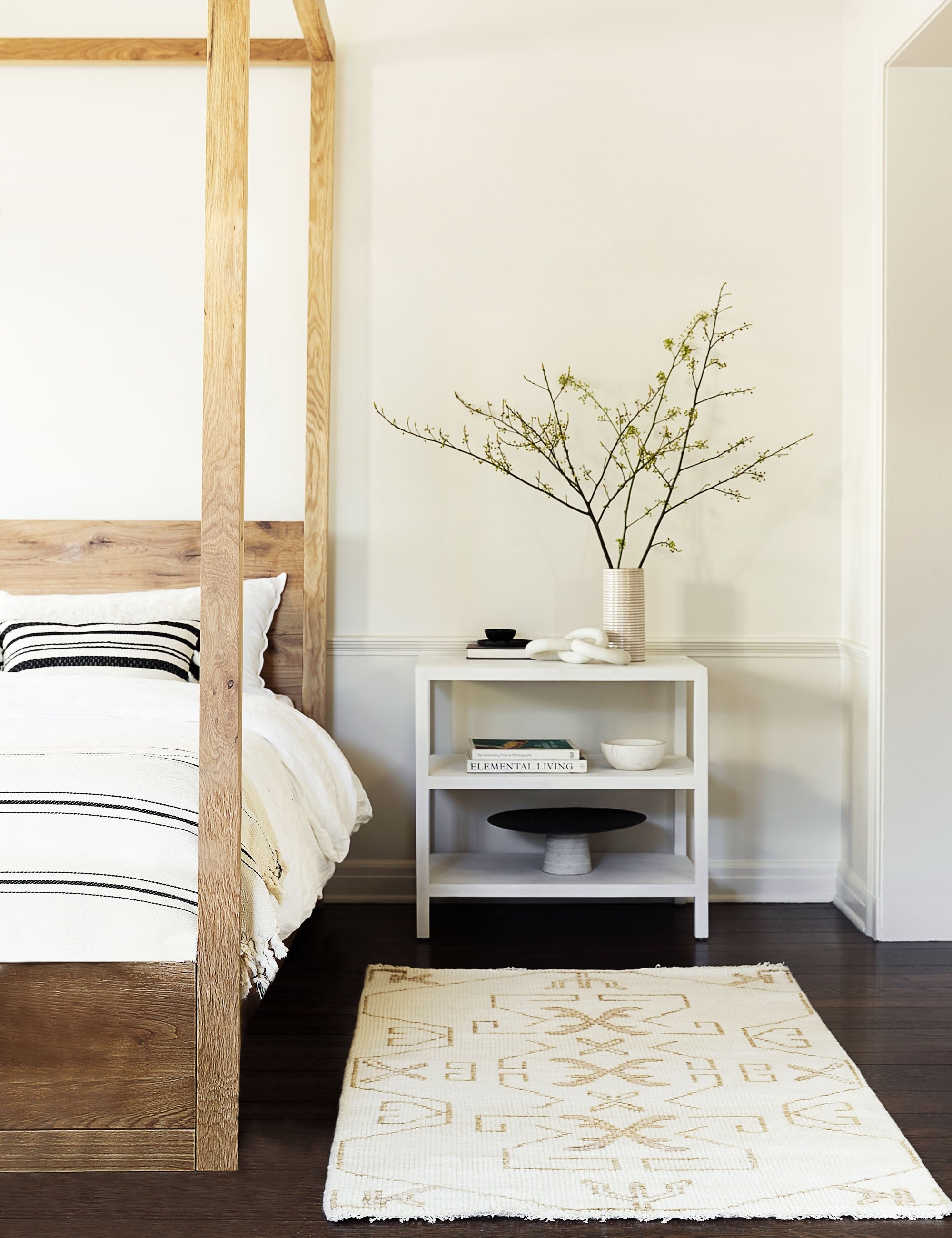 Emmeline Nightstand - Modern Bedside Table with Storage Drawer, Wooden End Table for Bedroom, Living Room & Office - Perfect for Small Spaces, Books, Lamps & Bedroom Essentials