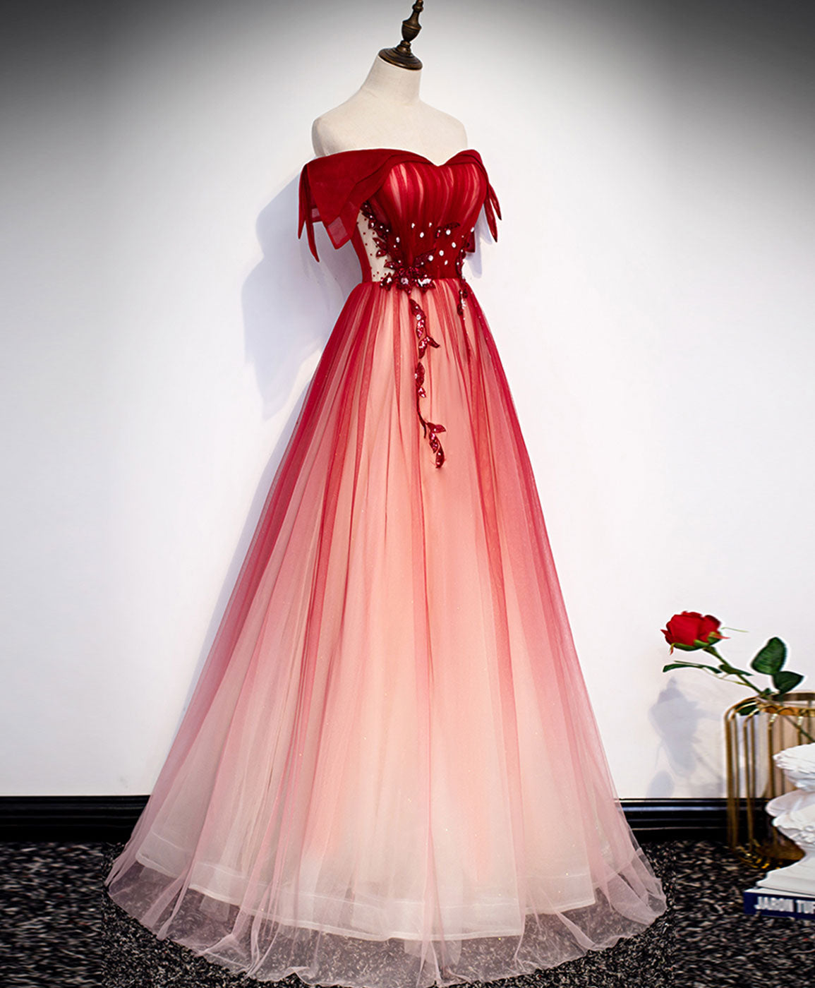 Elegant Burgundy Off Shoulder Tulle Long Prom Dress for Women - Formal Evening Gown for Homecoming, Ball, Wedding & Special Occasions