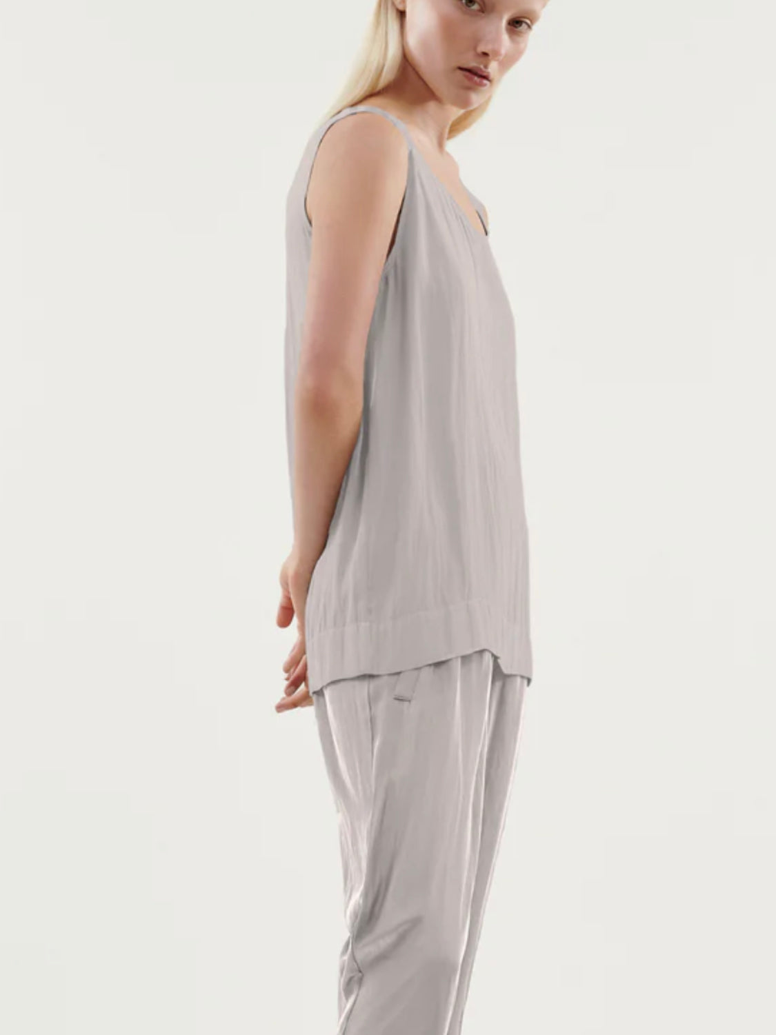 Elava Tank Top for Women - Soft & Comfortable Silver Grey Sleeveless Shirt - Perfect for Yoga, Gym, and Casual Wear