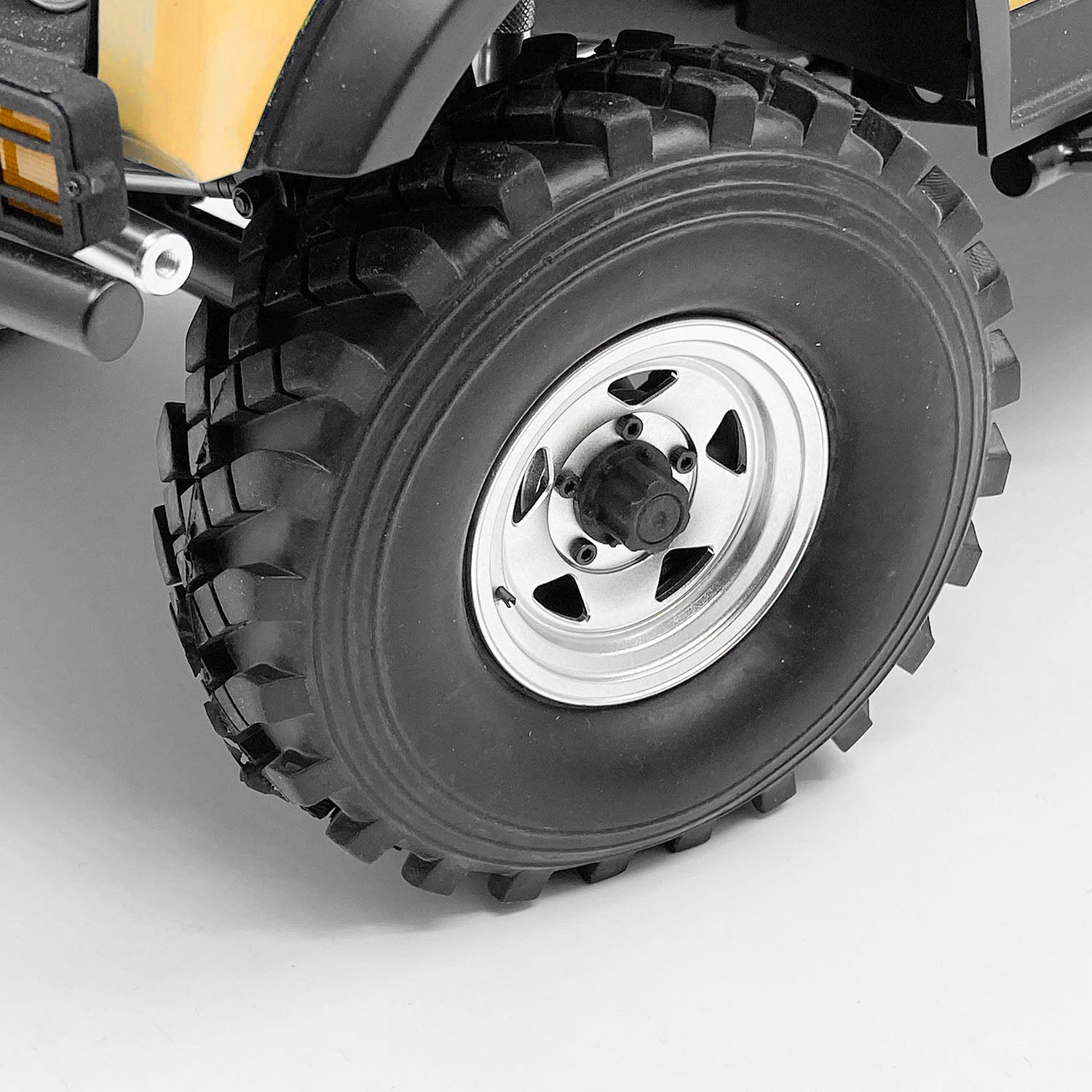 1/6 Scale CC Hand Alloy Wheel Hubs Metal Spare Parts for Capo Sixer1 Remote Control Rock Crawler Off-Road Car - Durable RC Upgrade Accessories for Extreme Terrain Performance