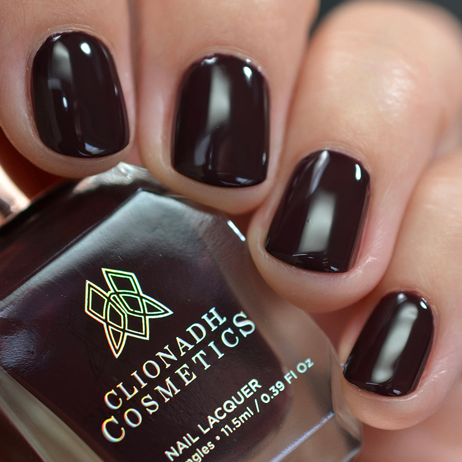 Premium Macbeth Nail Lacquer - Long Lasting Nail Polish Set with Vibrant Colors - Perfect for Salon, Home Manicures & Special Occasions