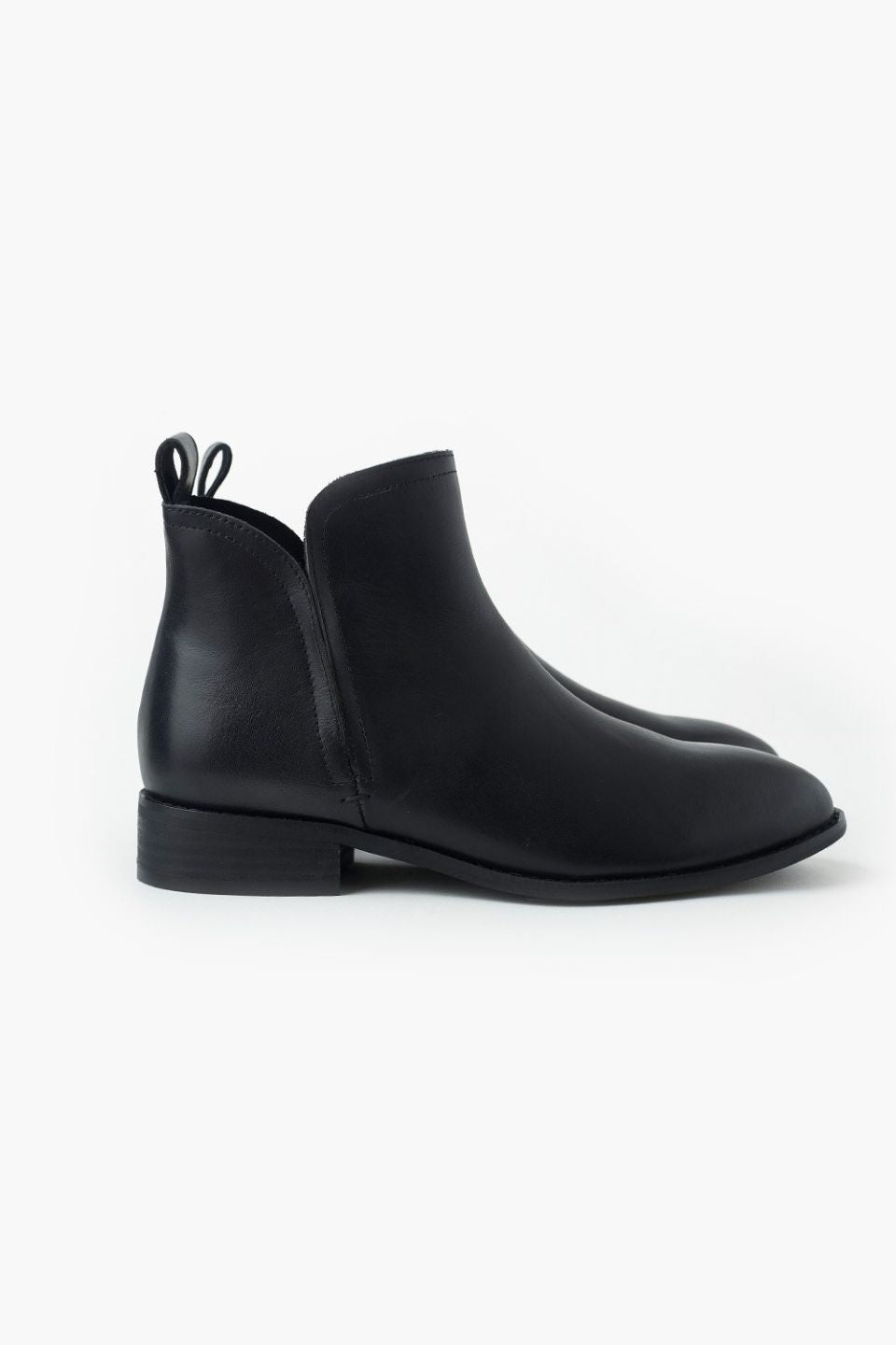 Douglas Black Leather Ankle Boots for Women - Stylish & Comfortable Chunky Heel Booties - Perfect for Fall, Winter & Casual Outfits