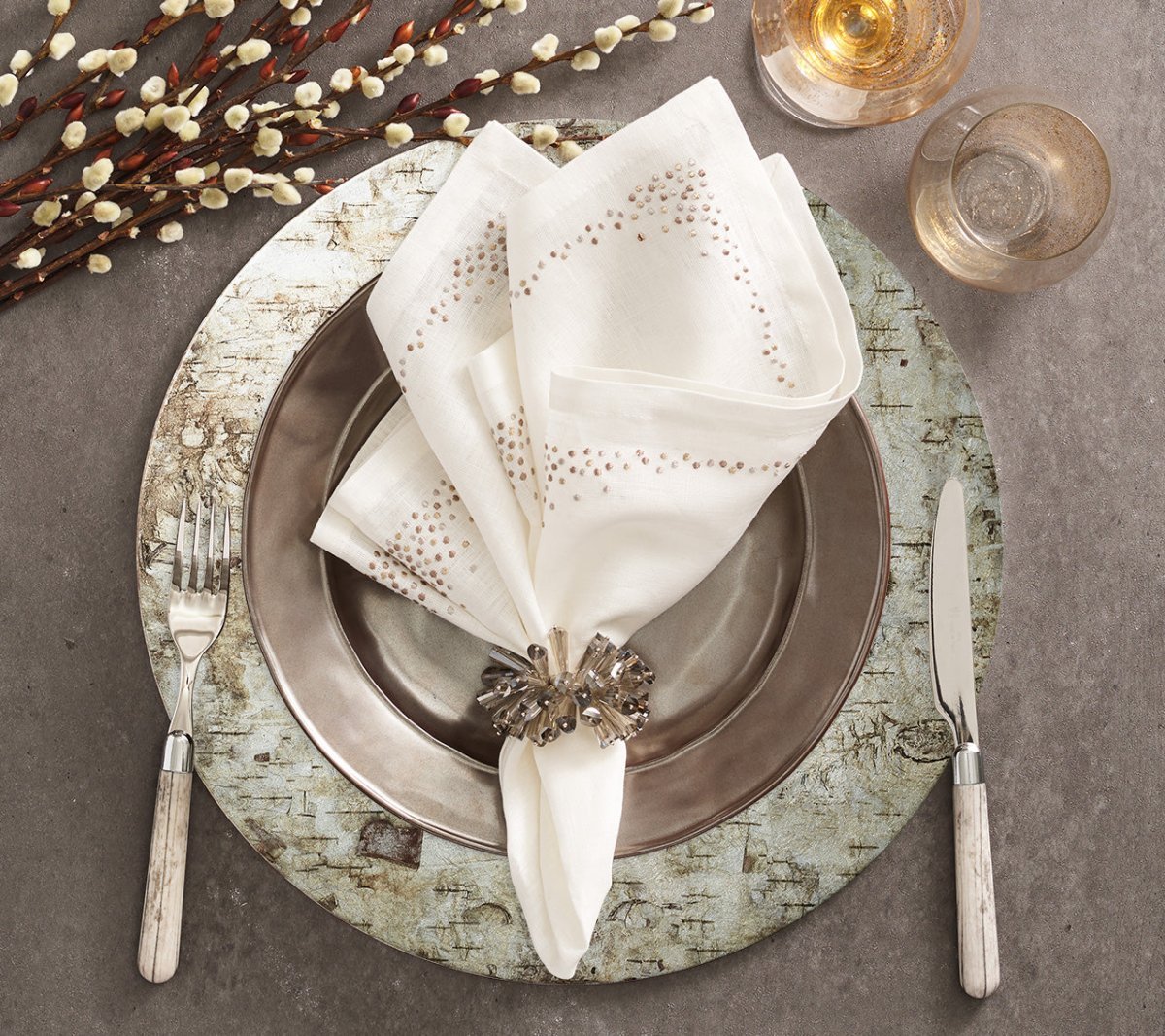 Elegant Dazzle Napkin Rings Set of 4 - Premium Stainless Steel Dinnerware Accessories for Wedding, Holiday & Formal Dining Table Decor