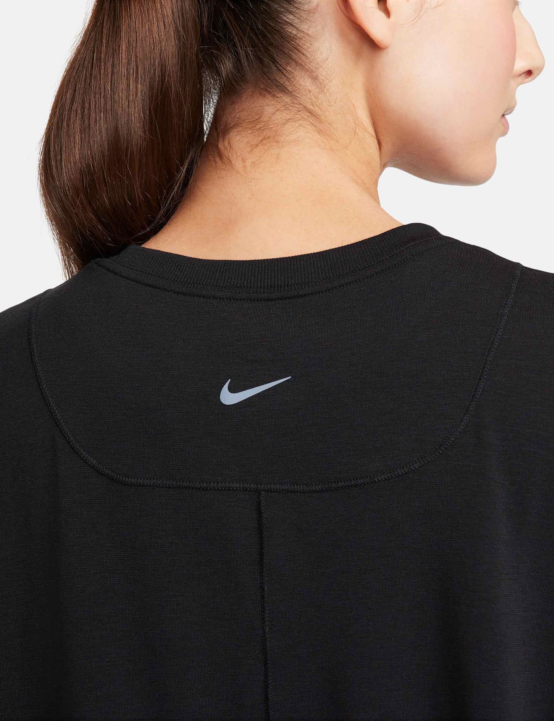 Relaxed Dri-FIT Long Sleeve Workout Top for Women - Moisture Wicking Athletic Shirt in Black | Perfect for Yoga, Running & Gym Training