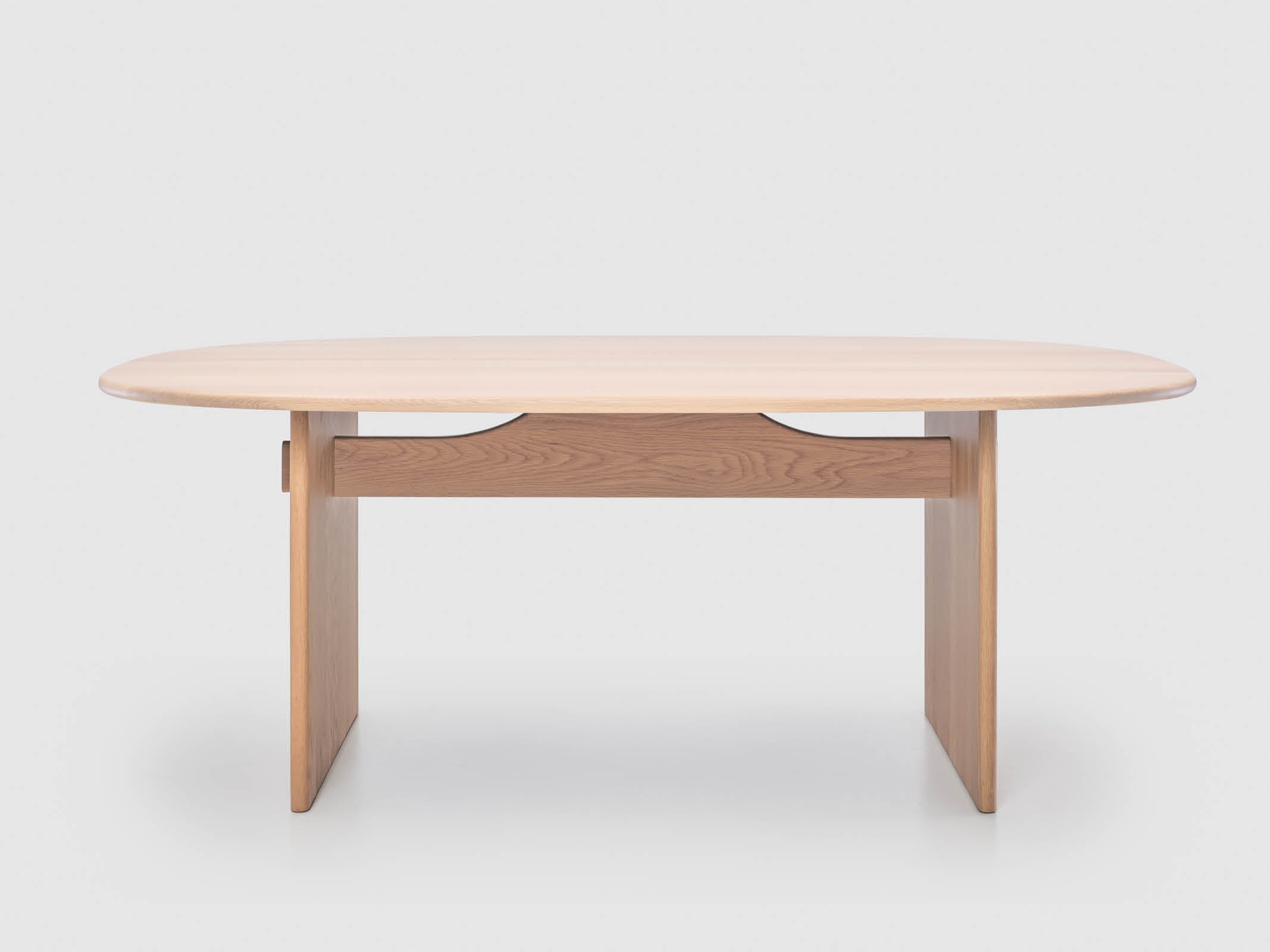 Kelly Dining Table - Modern Wooden Dining Table for 4-6 People, Kitchen & Dining Room Furniture - Perfect for Family Meals, Dinner Parties & Small Gatherings