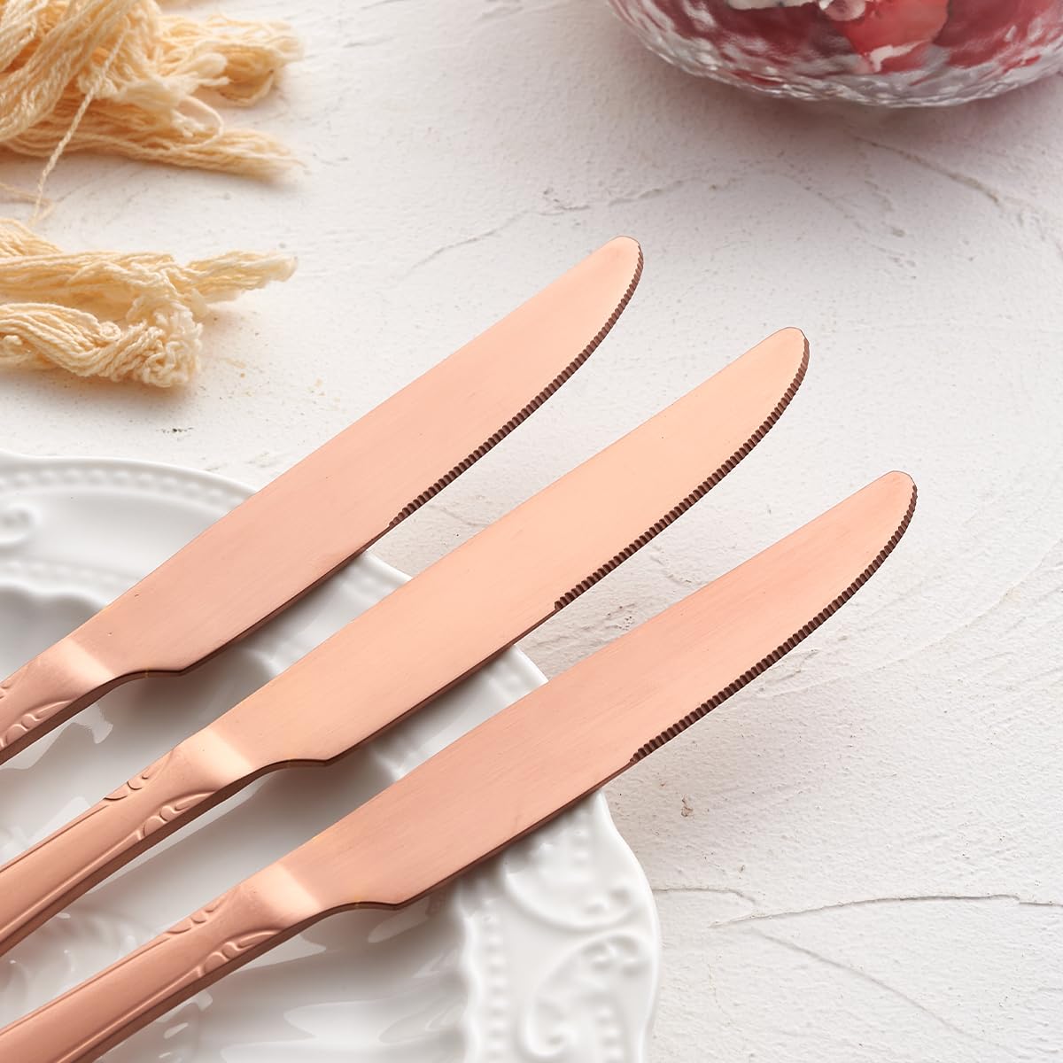 Matte Rose Gold Dinner Knives Set of 6 - Stainless Steel Satin Finish Cutlery with Rose Pattern Design - Dishwasher Safe - Perfect for Wedding, Anniversary, and Formal Dining Occasions