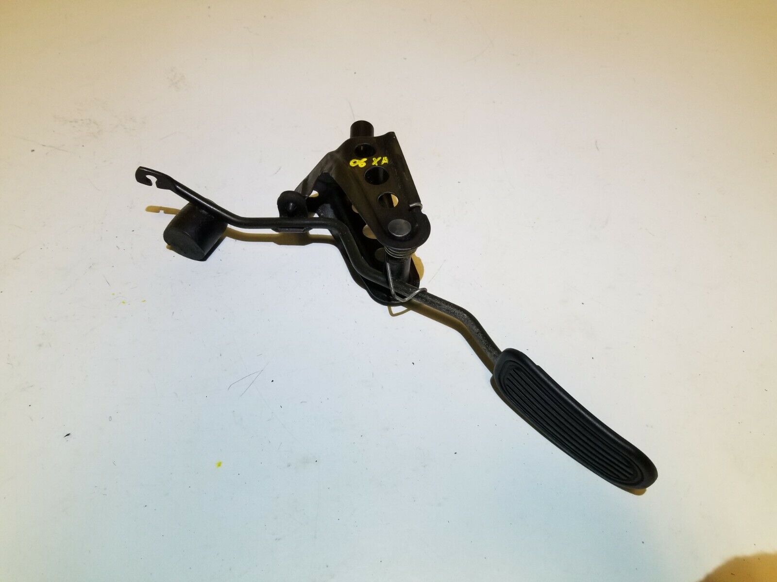 04 05 06 Scion XA OEM Accelerator Gas Pedal - Replacement for Smooth Acceleration - Perfect for Daily Commuting & Performance Driving