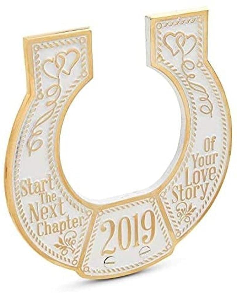 Lucky Brass Horseshoe Wedding Gift for Couples - Elegant Home Décor Ornament, Bouquet Topper & Unique Bridal Shower Present - Perfect for Anniversaries, Housewarming & Newlywed Gifts