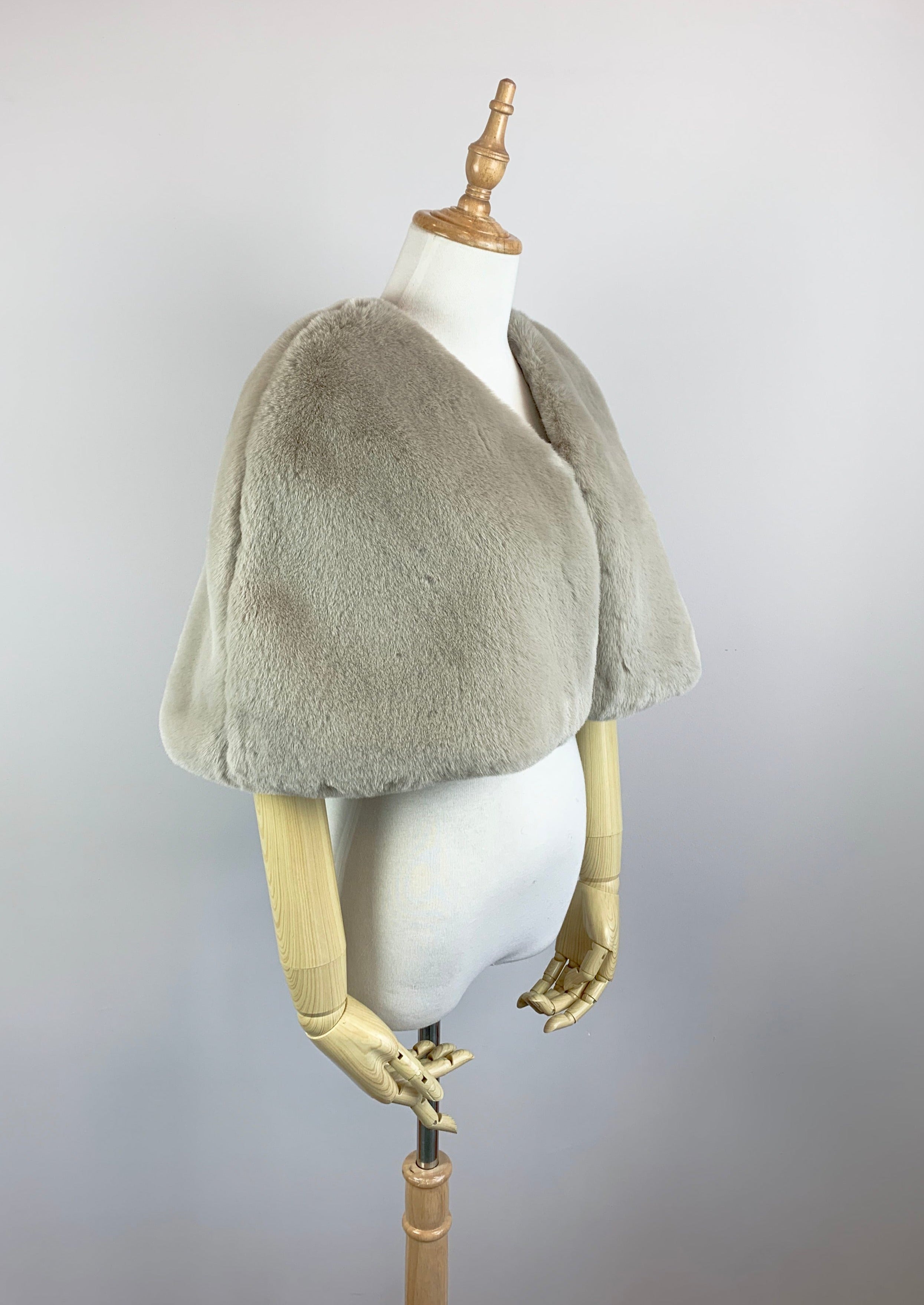 Light Gray Faux Fur Bridal Cape - Elegant Wedding Shawl for Brides (Georgina LGry05) | Perfect for Winter Weddings, Photo Shoots & Formal Events