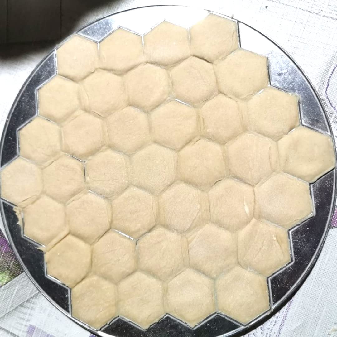 37-Hole Stainless Steel Dumpling Maker - Kitchen Dough Press for Ravioli, Pelmeni & Pasta | DIY Dumpling Mold & Russian Pelmeni Maker | Perfect for Homemade Dumplings, Italian Pasta & Family Cooking