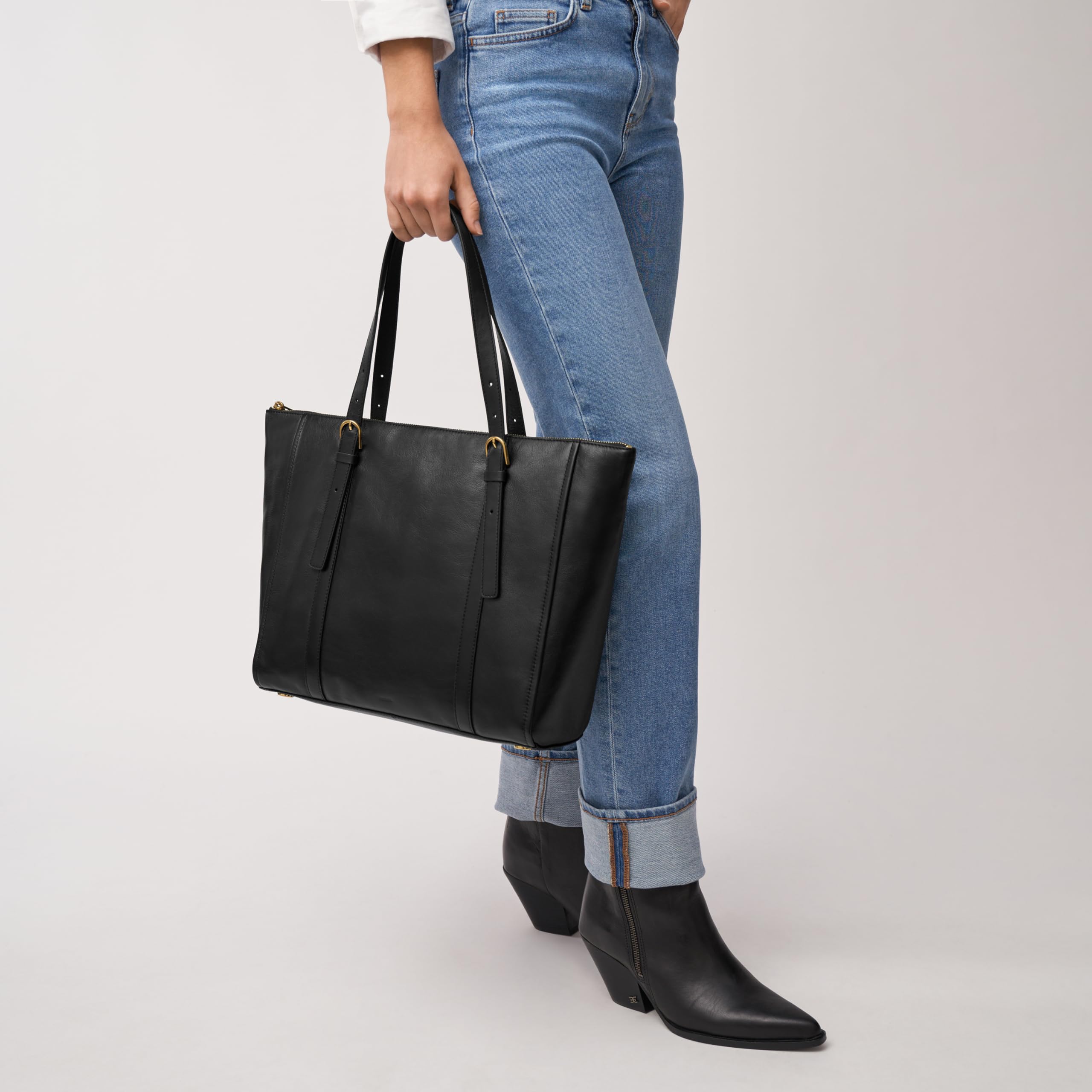 Fossil Carlie Tote Bag for Women - Stylish Leather Handbag with Spacious Interior, Perfect for Work, Travel & Everyday Use