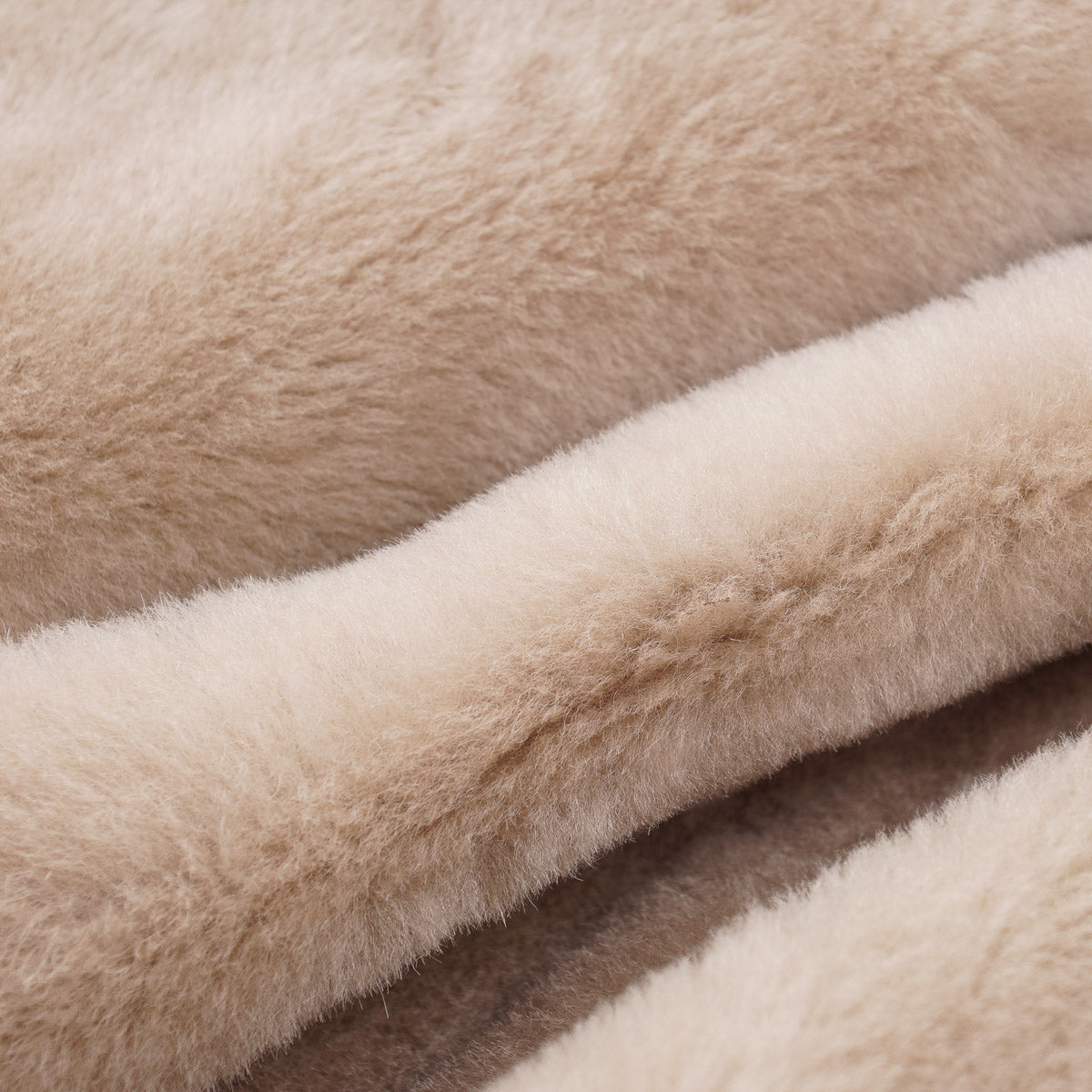 Premium Shearling Leather Bomber Jacket for Men - Warm Winter Aviator Coat with Soft Fleece Lining | Ideal for Cold Weather, Outdoor Adventures & Casual Style