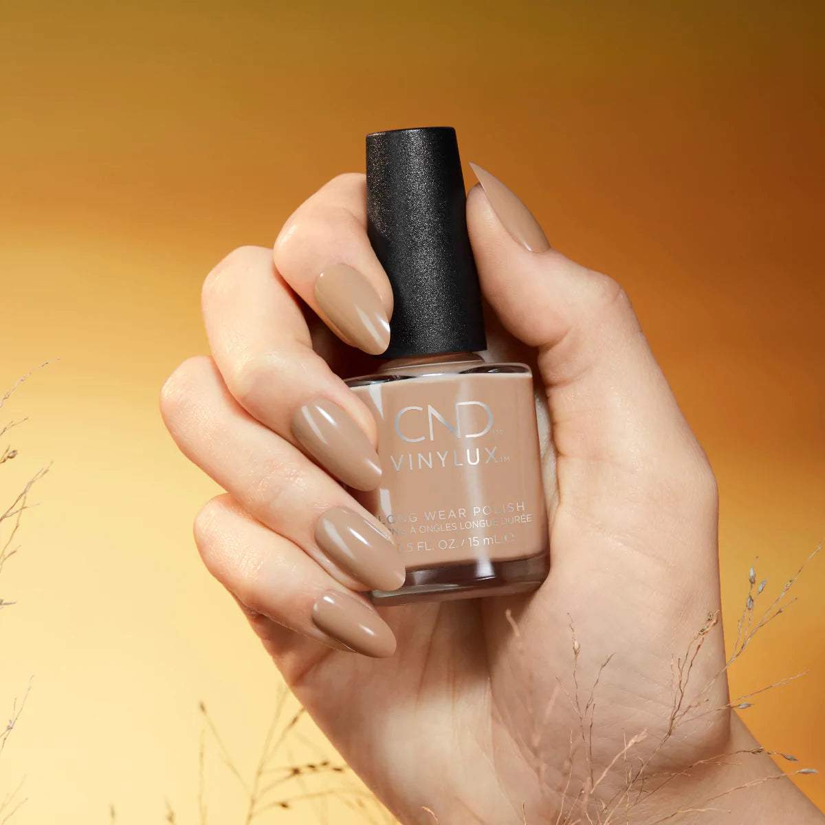 CND Vinylux Long Wear Nail Polish - Wrapped in Linen Shade (15ml) - Professional Salon Quality, 7+ Day Chip-Resistant Manicure for Home & Salon Use