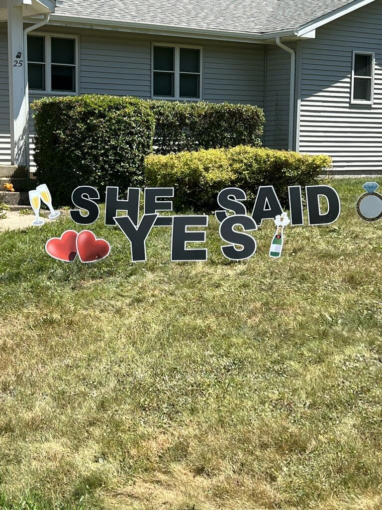 She Said Yes Wedding Yard Sign - 20 Piece Outdoor Lawn Decor Set with Stakes for Bridal Showers, Bachelorette Parties & Proposals - Perfect for Backyard Celebrations & Photo Backdrops
