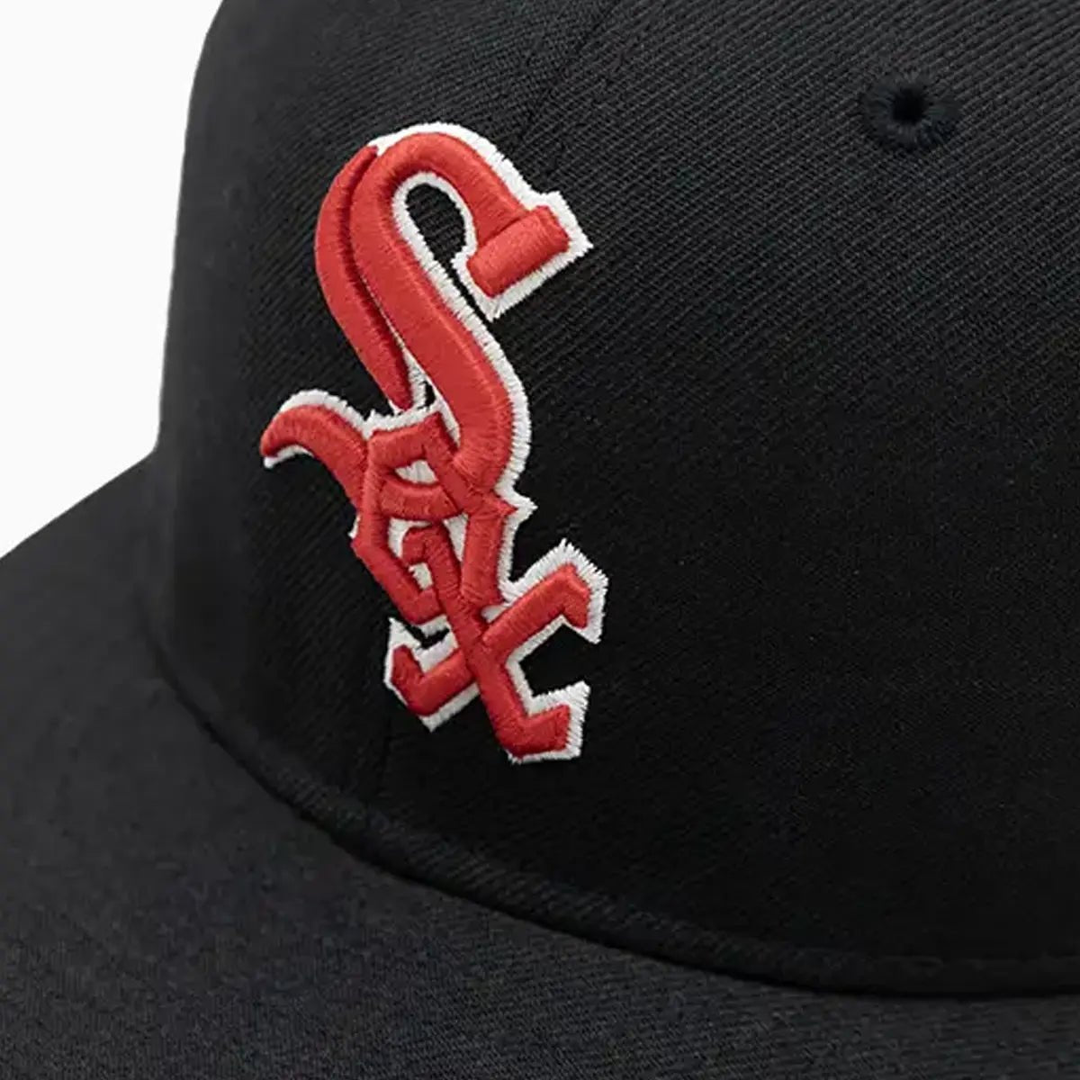 Chicago White Sox MLB 59FIFTY Fitted Hat - Official New Era Baseball Cap for Men, Adjustable Snapback, Stylish Sports Fan Accessory - Perfect for Games, Streetwear & Casual Outfits
