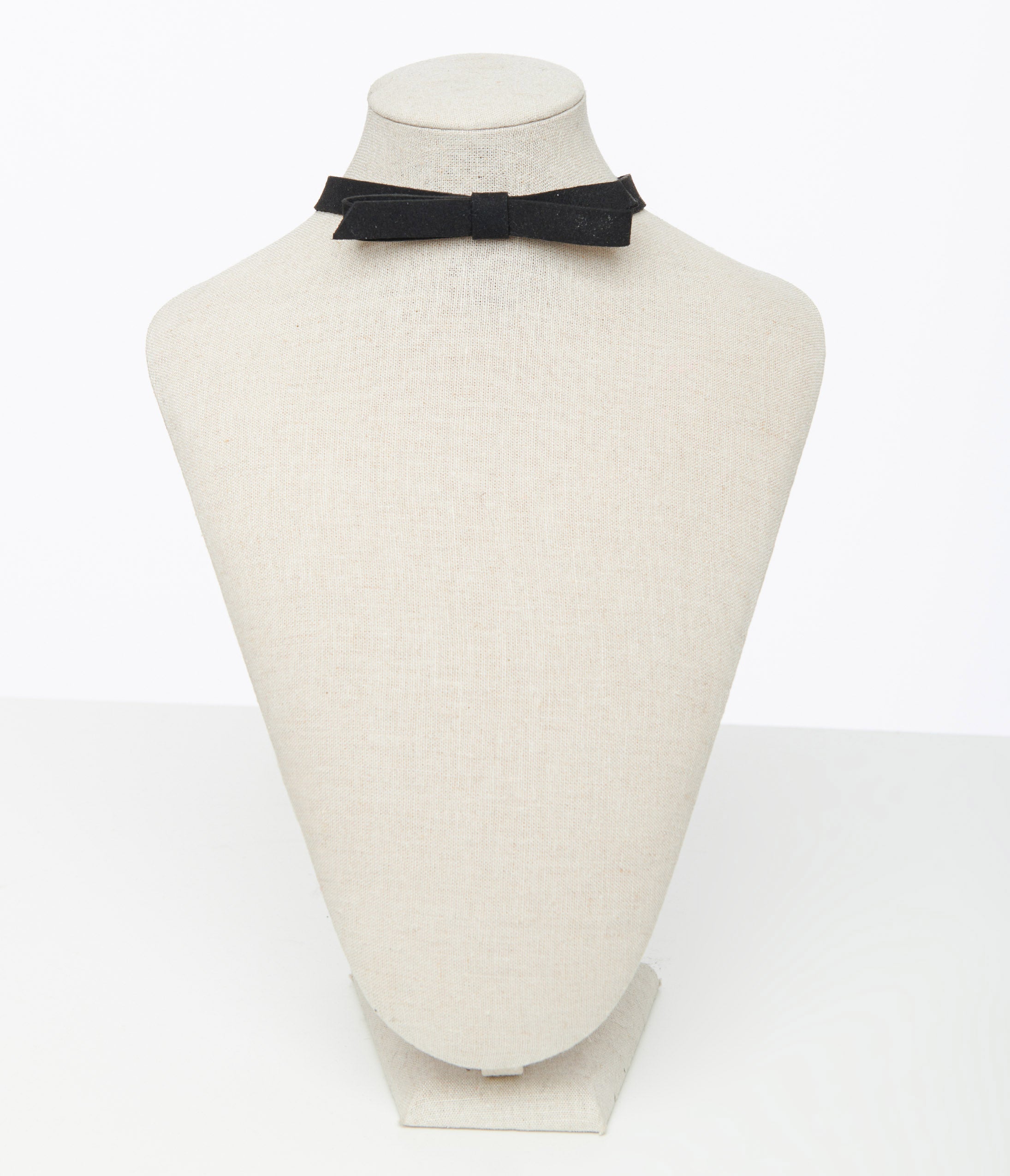 Elegant Black Suede Ribbon Choker Necklace for Women | Gothic Fashion Accessory | Perfect for Parties, Weddings and Date Nights