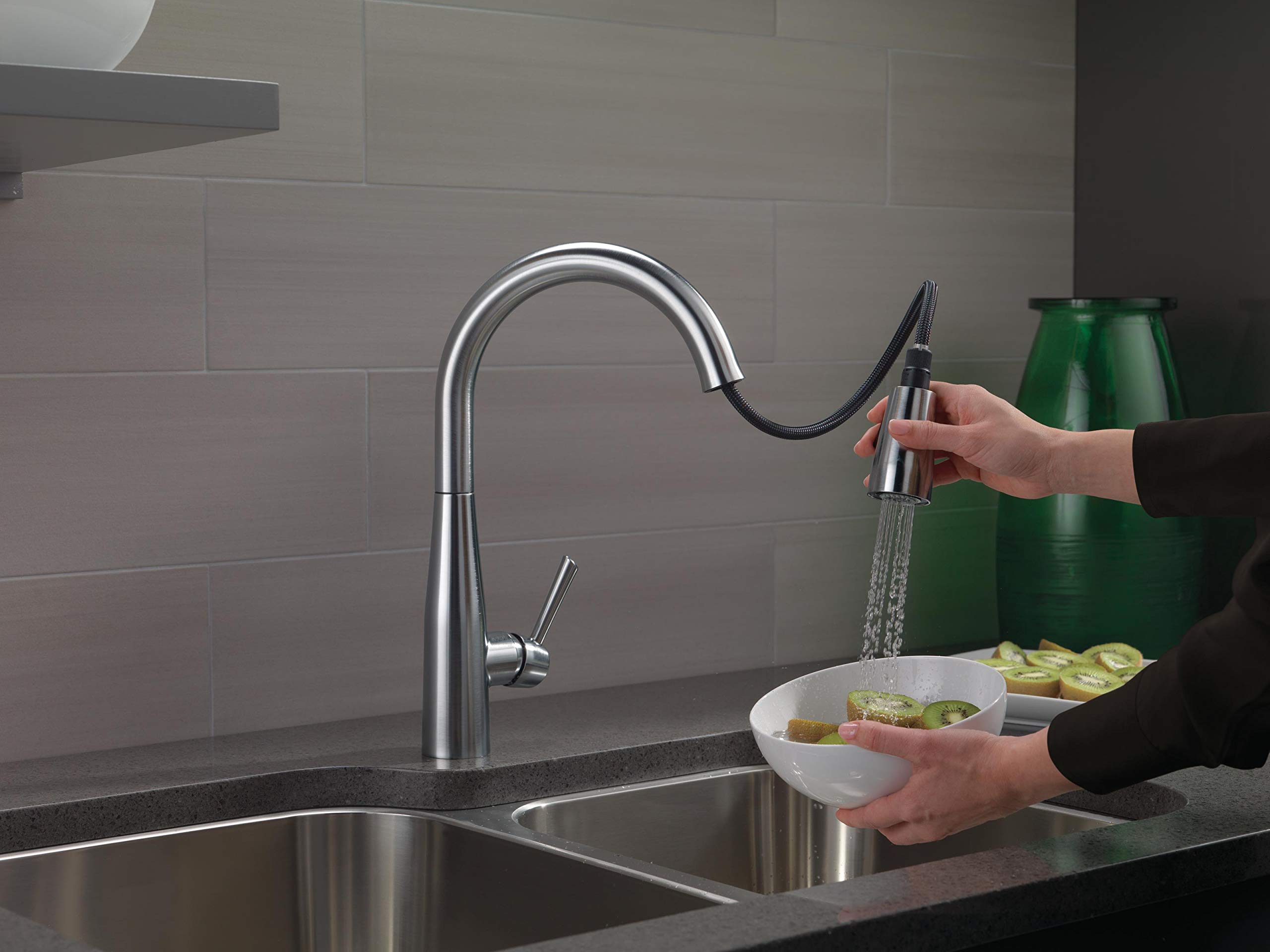 Delta Essa Brushed Nickel Kitchen Faucet with Magnetic Docking Pull-Down Sprayer - Arctic Stainless 9113-AR-DST | Modern Touchless Design for Easy Cooking & Dishwashing