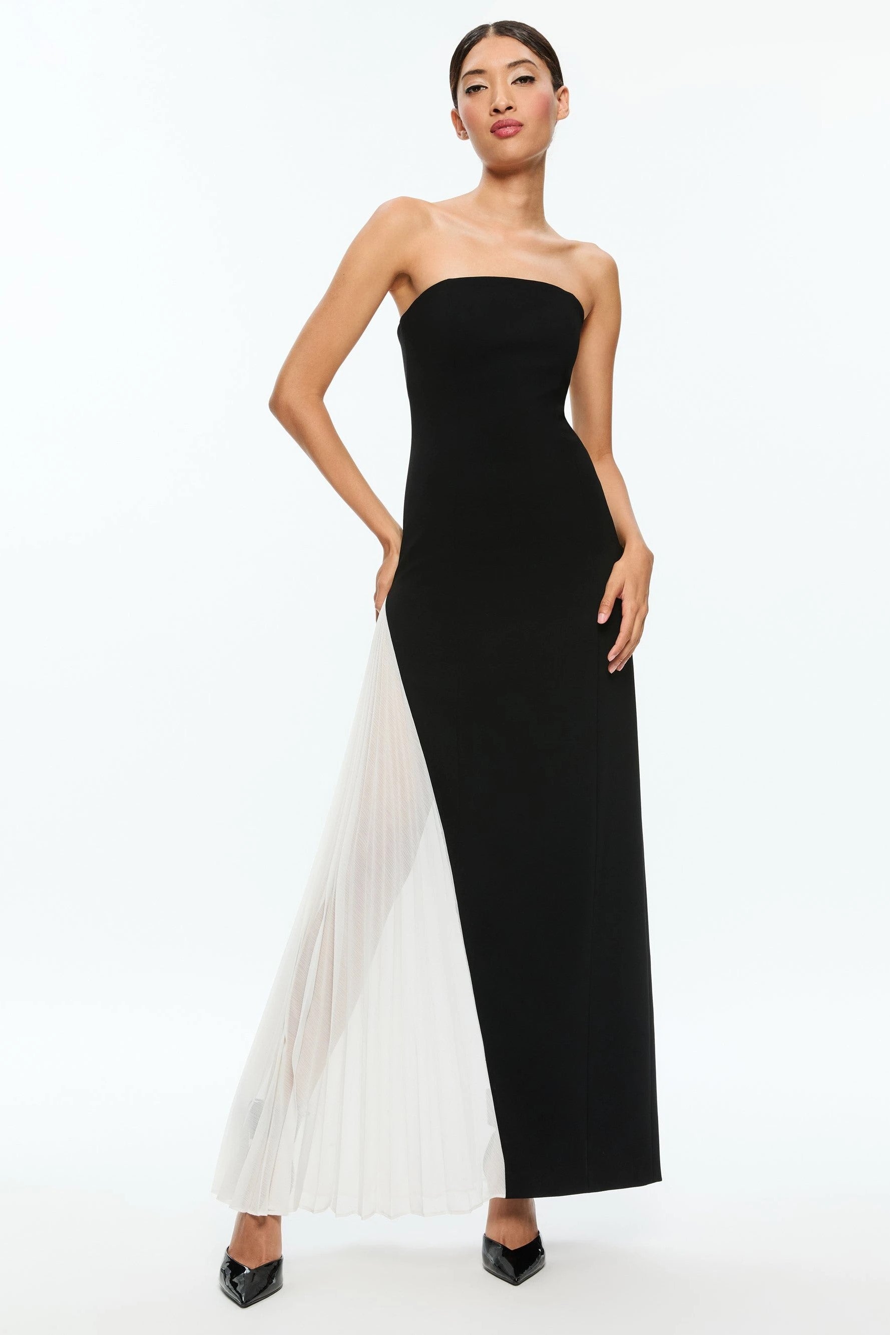 Alice & Olivia Retha Strapless Maxi Dress with Pleated Godet - Elegant Formal Gown for Weddings, Prom & Evening Events | Women's Luxury Party Dress