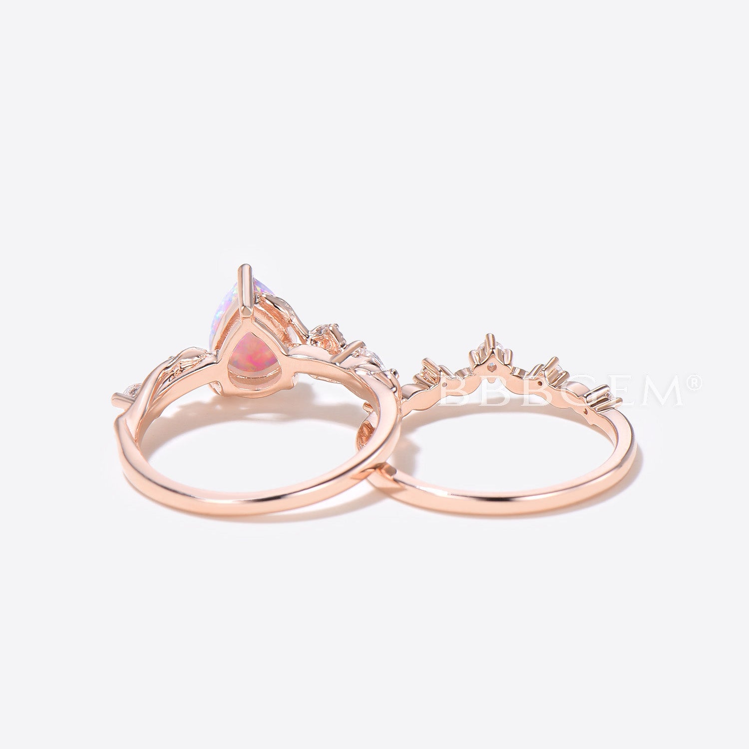 Nature Inspired Pear Shaped Opal Engagement Ring - Rose Gold Leaf Design Wedding Band for Women, Perfect for Proposals, Anniversaries & Romantic Occasions