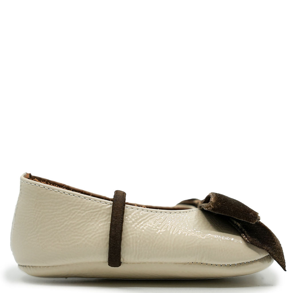 Pepe Ivory Bow Slippers - Women's Comfortable Loafers for Home & Office - Elegant Casual Shoes for Indoor/Outdoor Wear