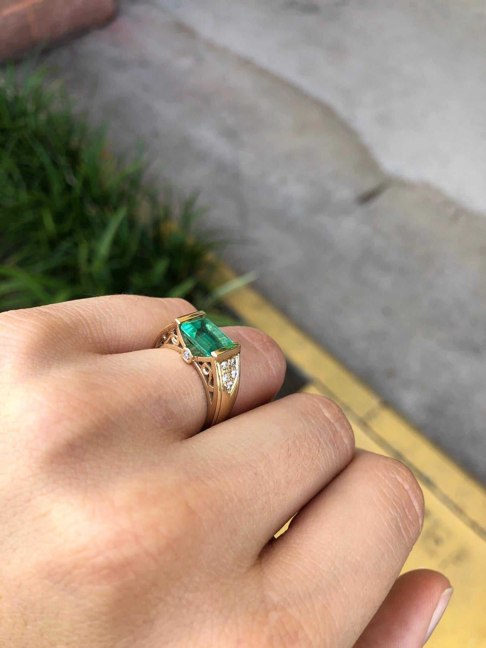 2.60tcw Tension Set East to West Vivid Emerald & Diamond Accent 14K Gold Right Hand Ring for Women | Elegant Cocktail Ring for Parties, Weddings & Special Occasions