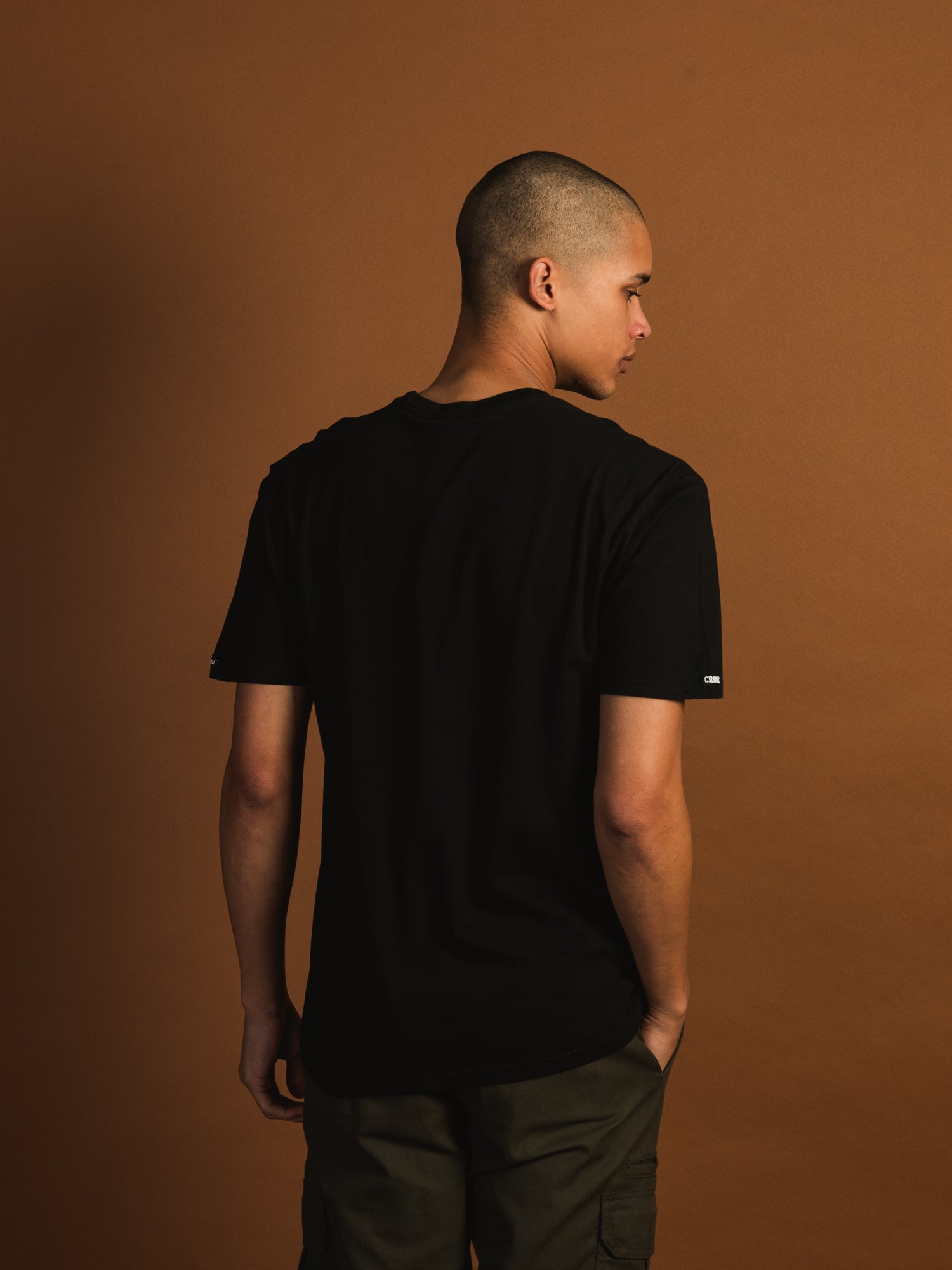 Crooks & Castles Medusa Vert Klepto Graphic T-Shirt for Men - Streetwear Fashion Tee - Perfect for Casual Wear & Urban Style