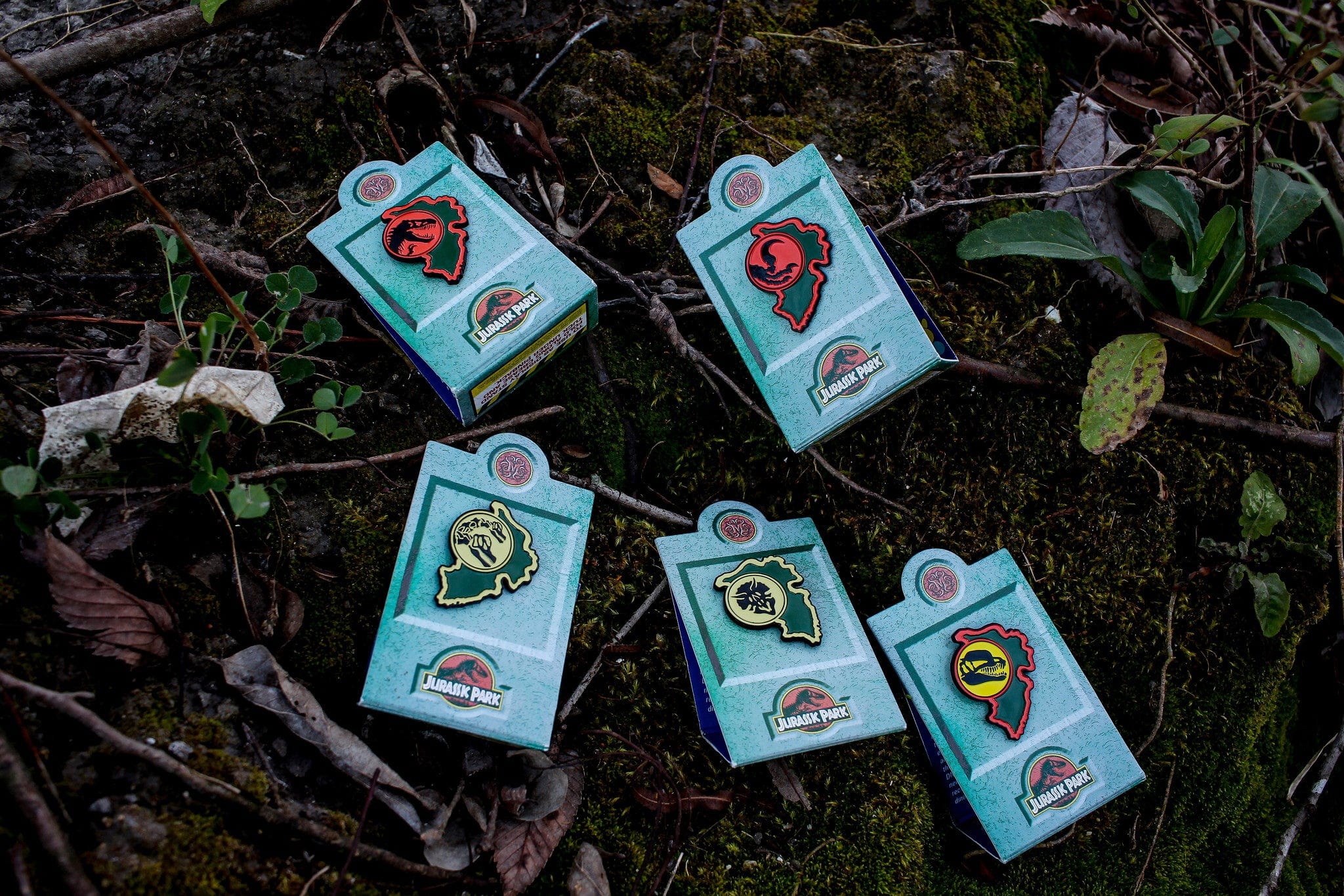 Jurassic Park Paddock Sign Pin Series - Dinosaur Enthusiast Collectible Badge for Backpacks, Jackets & Hats - Perfect for Fans, Cosplay & Theme Park Visits