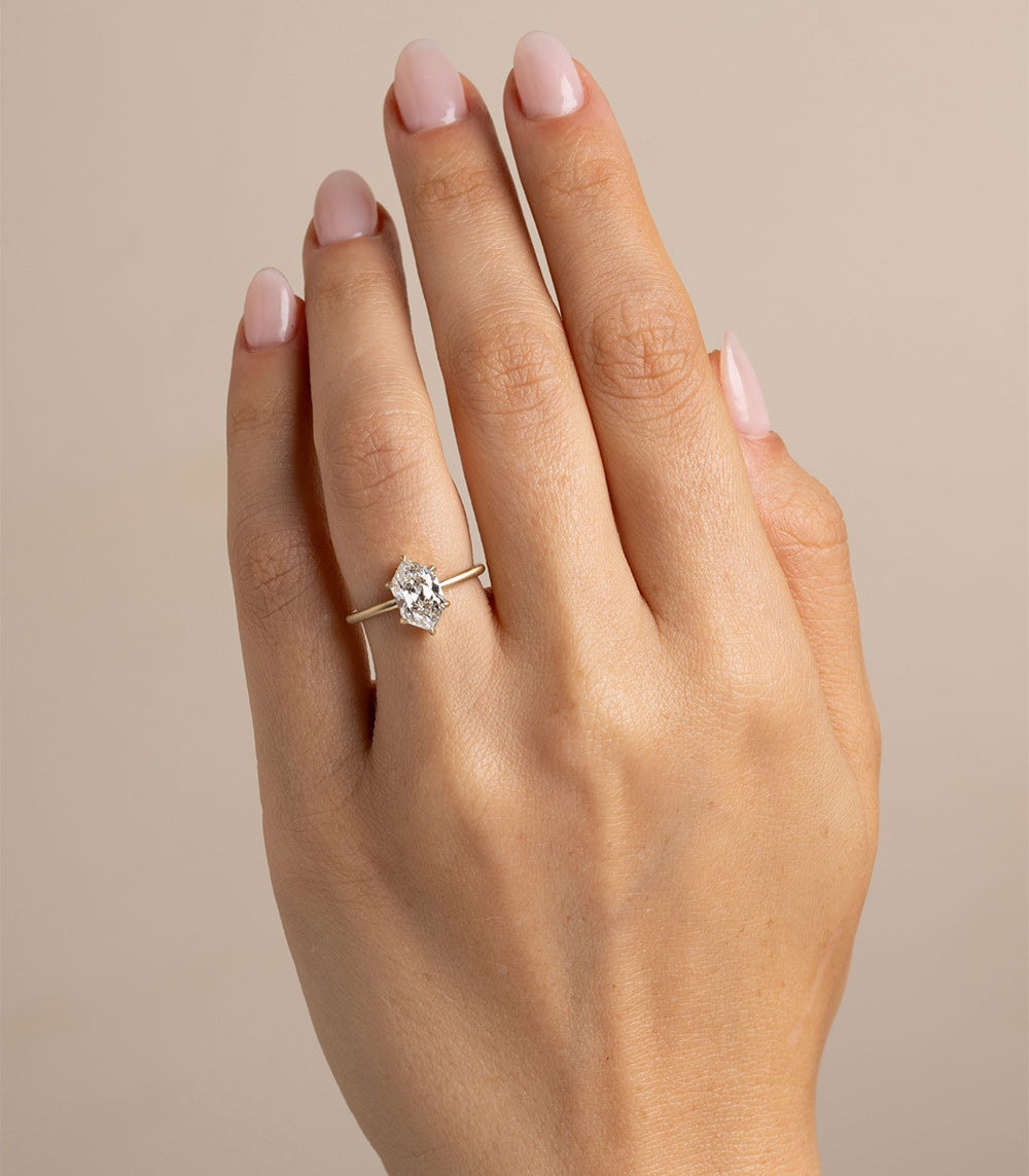 1.5 Carat Lab Grown Hexagon Diamond Engagement Ring for Women - Unique Wedding Band, Anniversary Gift, Proposal Jewelry - Perfect for Romantic Proposals & Special Occasions