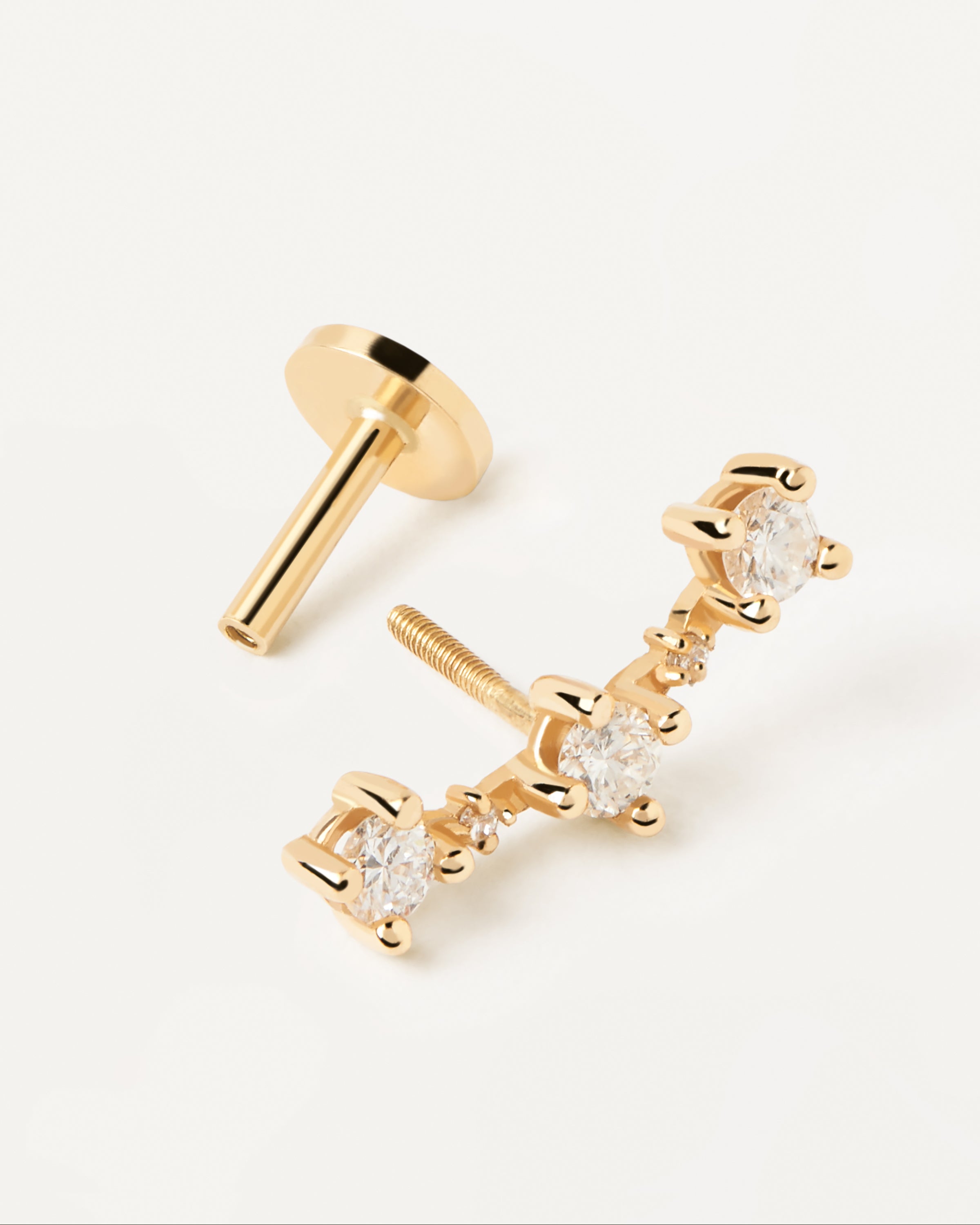 Liberty Single Diamond and Gold Earring - Elegant Jewelry for Women, Perfect for Parties, Weddings, and Special Occasions