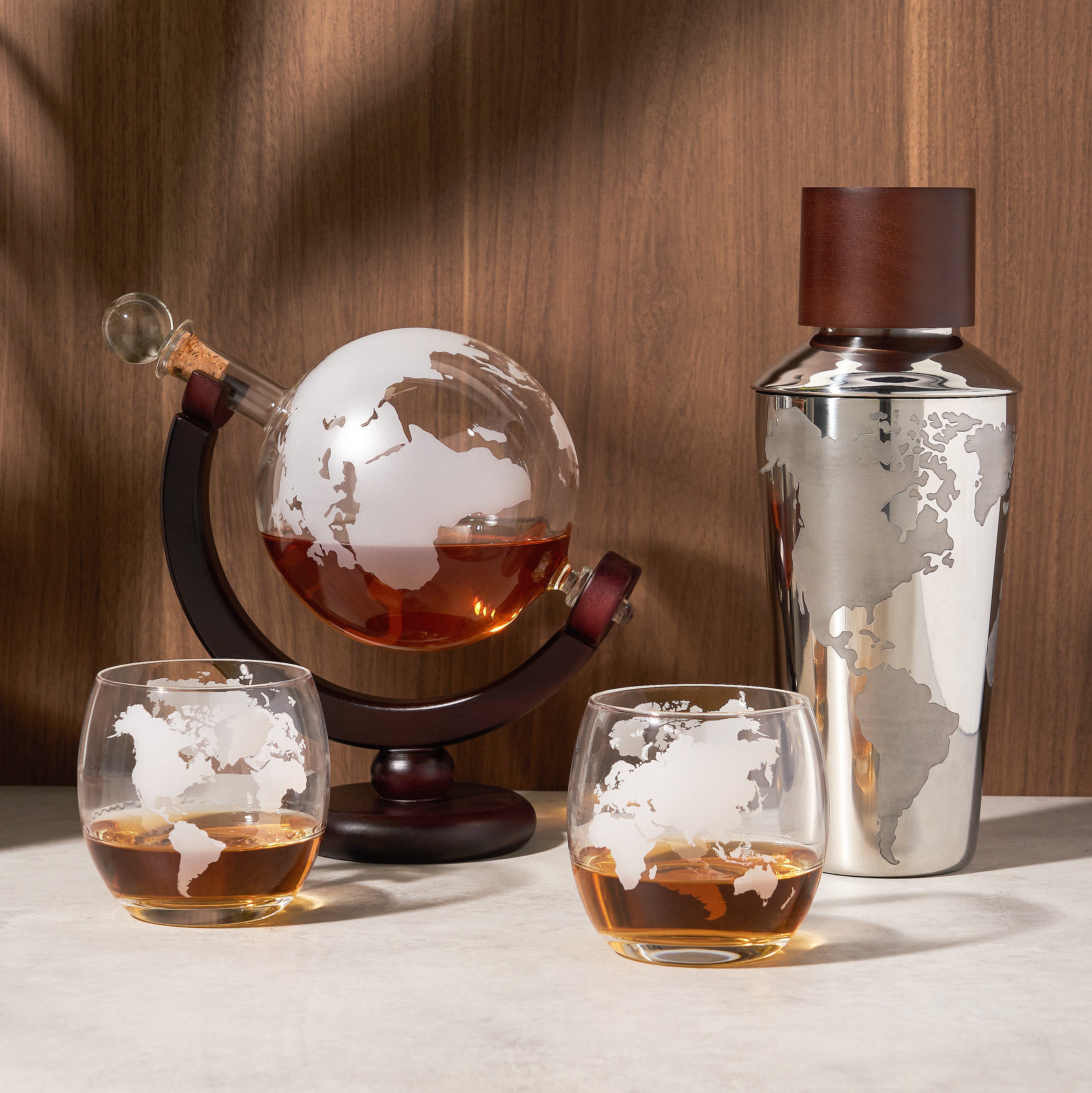 Premium Stainless Steel Cocktail Shaker Set - 28oz Bartender Mixing Tool with Built-in Strainer & Lid - Perfect for Mojitos, Margaritas & Home Bar Cocktail Making