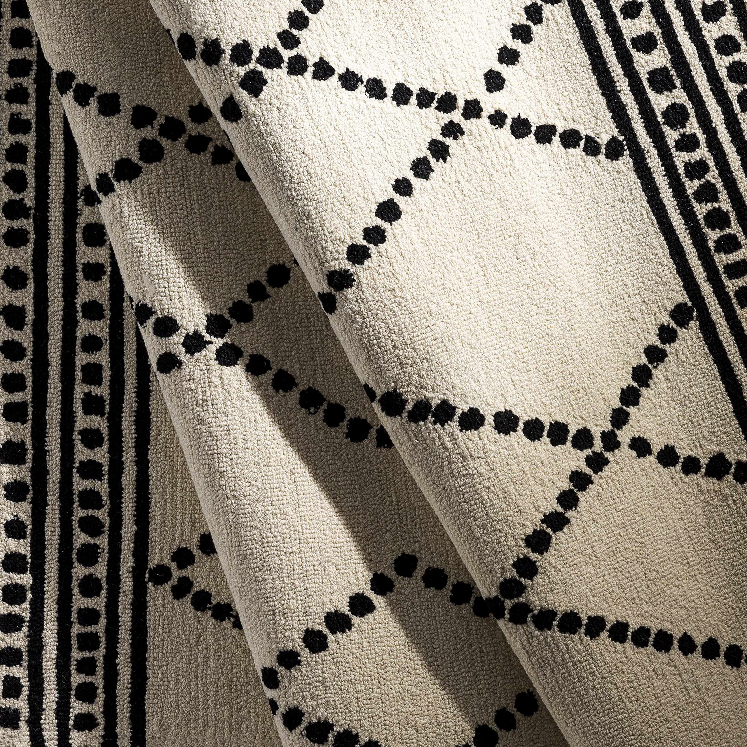 Hauteloom Tamayo Wool Area Rug 8' x 10' - Modern Black & Beige Living Room Bedroom Rug - Soft & Durable for Home Decor, Office, Dining Room
