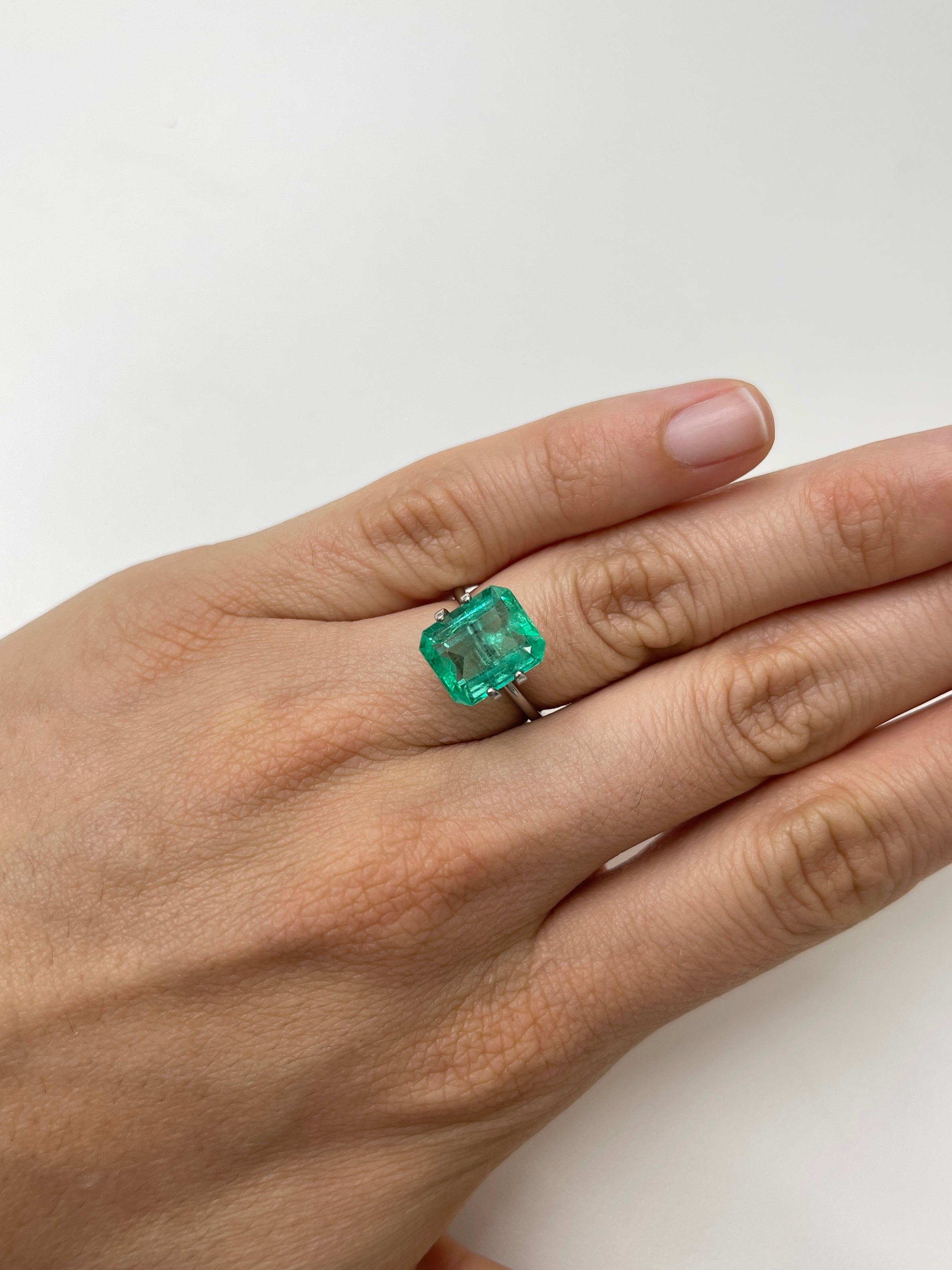 5.02 Carat 11.5x9mm Natural Loose Colombian Emerald Gemstone - Classic Emerald Cut for Jewelry Making, Engagement Rings & Luxury Gifts