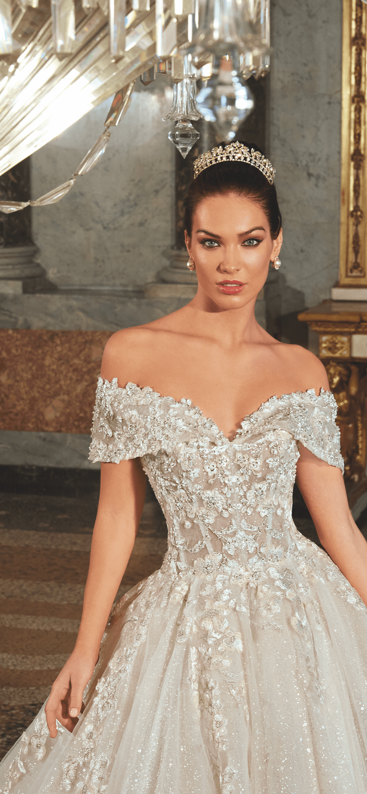 HANNAH Bridal Tiara – Elegant Wedding Crown for Brides, Rhinestone Hair Accessories, Perfect for Bridal Showers, Weddings & Special Occasions