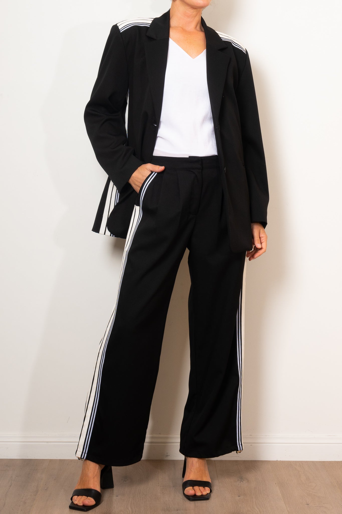 Trelise Cooper Seeing Double Jacket - Women's Stylish Outerwear for Fall & Winter | Perfect for Office, Date Night & Casual Outings