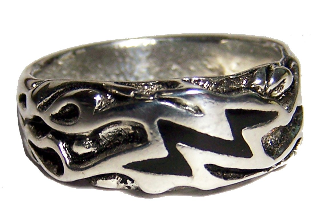 Noveltees Inlaid Lightning Bolt Flames Wedding Band - Unisex Biker Ring for Men & Women (Size 13) - Perfect for Weddings, Motorcycle Riders, and Rock Fashion Enthusiasts