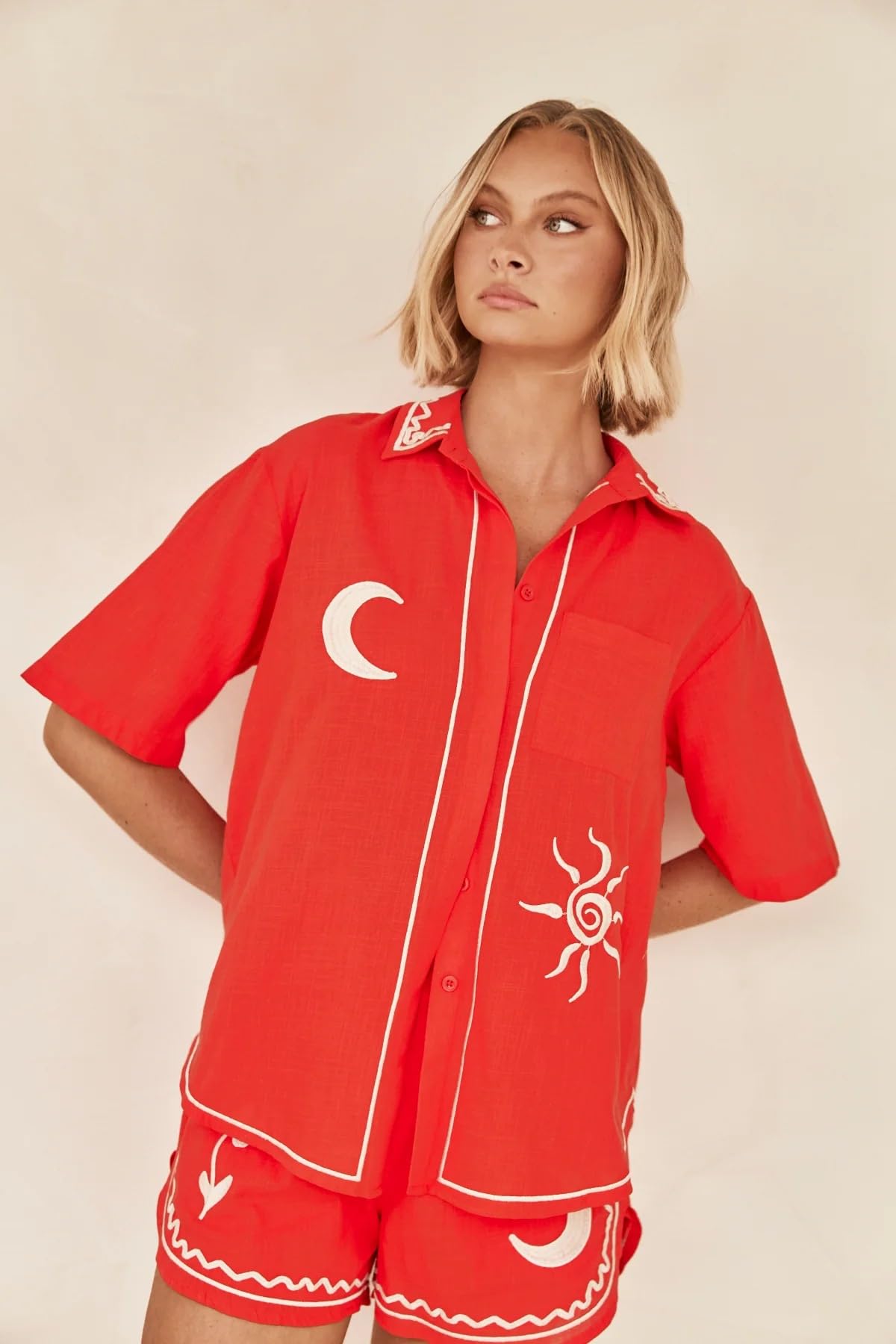 THLAI Women's 2-Piece Linen Lounge Set - Embroidered Short Sleeve Top & Matching Shorts, Casual Summer Tracksuit for Home, Yoga & Beach Outings