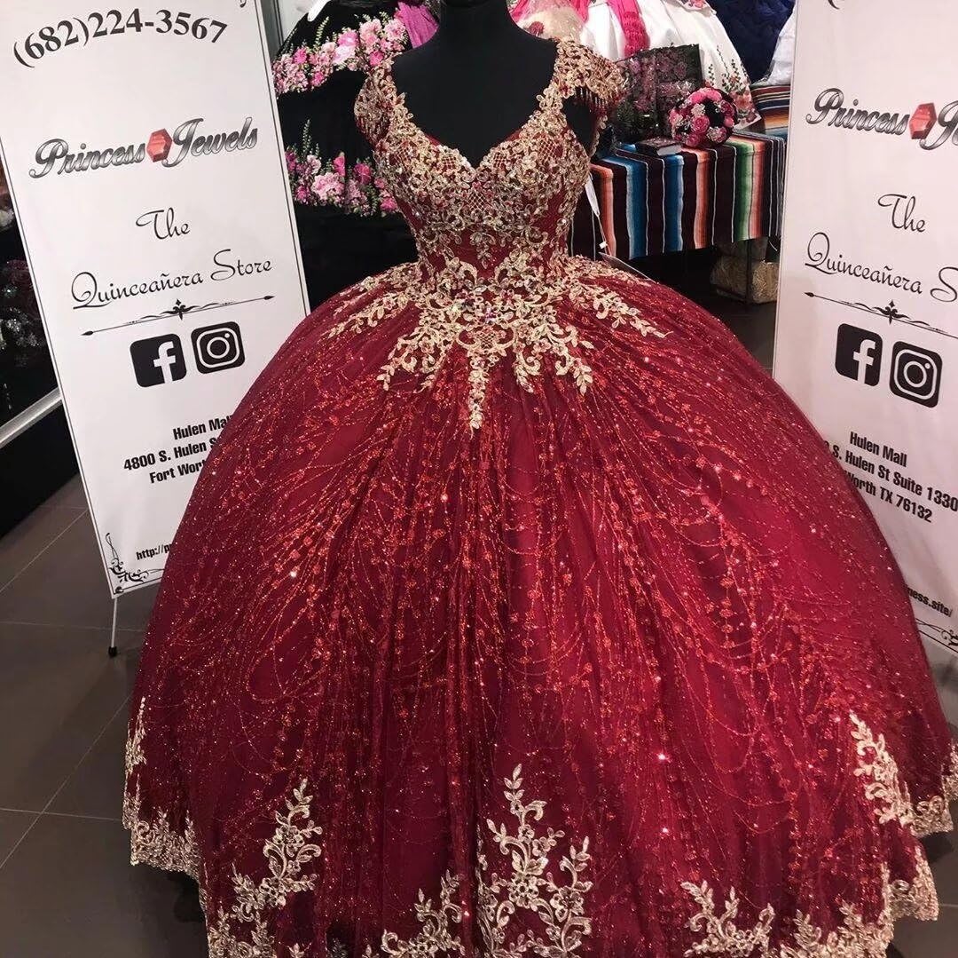 Sparkling Tulle Floral Applique Quinceañera Dress with Cap Sleeves & Corset Back | Sweet 16 & Prom Gown 2025 | Perfect for Birthday Celebrations, Formal Dances & Special Occasions