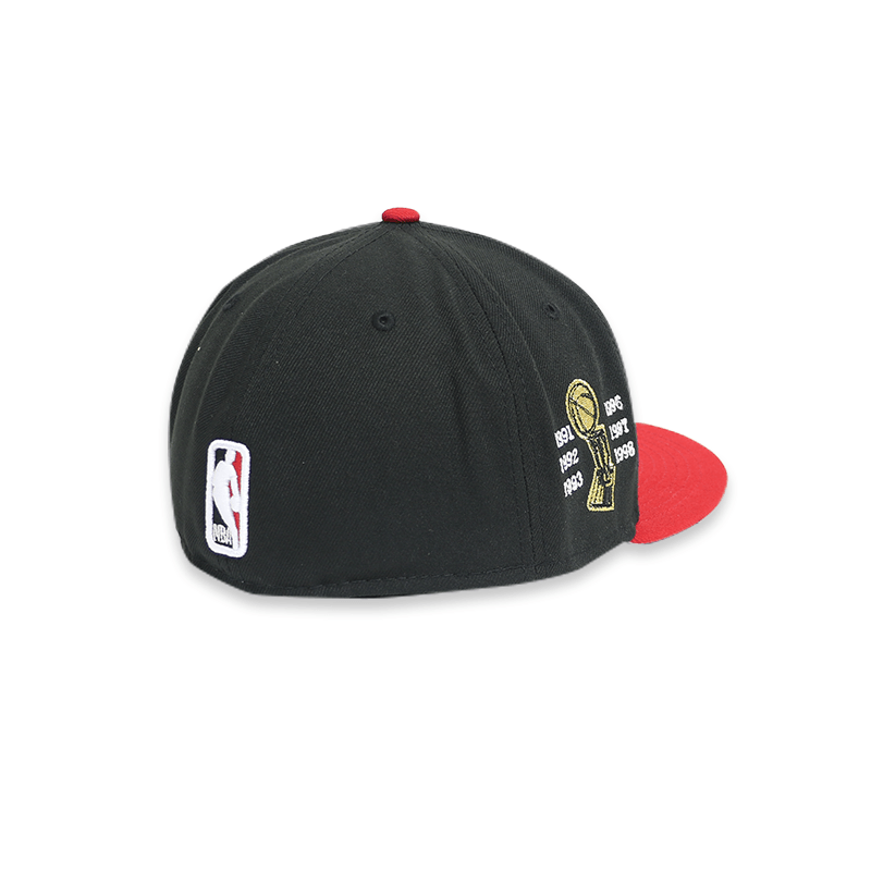 Chicago Bulls 6-Time NBA Champions Black 59FIFTY Fitted Hat for Men - Perfect for Basketball Games, Sports Events & Streetwear Fashion
