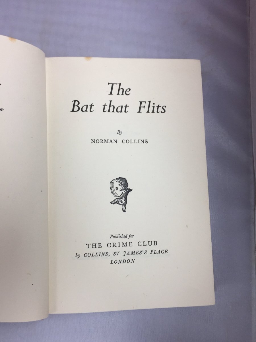The Bat that Flits by Norman Collins - Classic Mystery Novel | Perfect for Book Clubs & Mystery Lovers | Cozy Reading for Rainy Nights