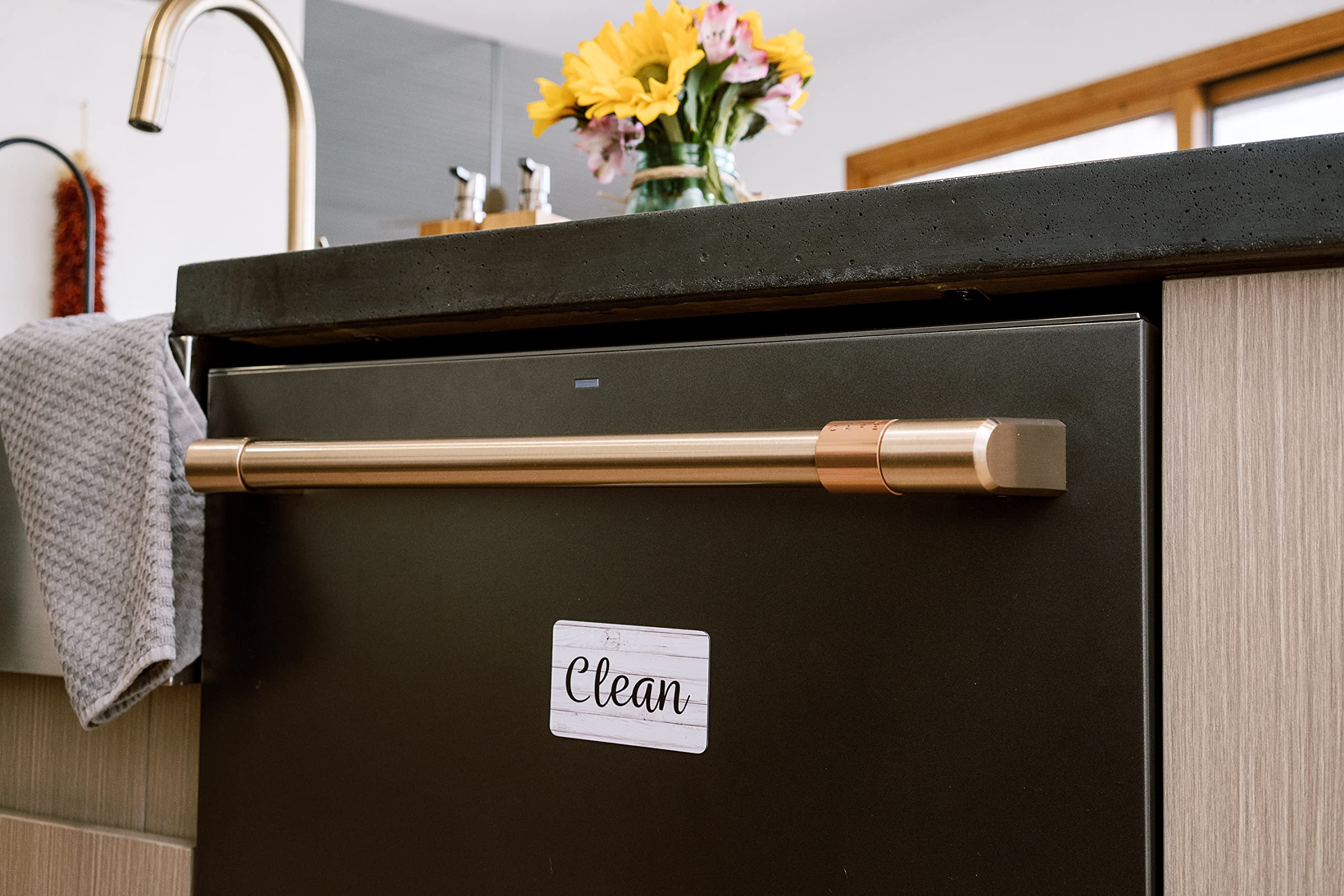 Dark Brown Wooden Clean Dirty Magnet for Dishwasher - Reversible Double Sided Strong Kitchen Flip Indicator with Bonus Universal Magnetic Plate - Perfect for Kitchen Organization & Dishwasher Status Notification