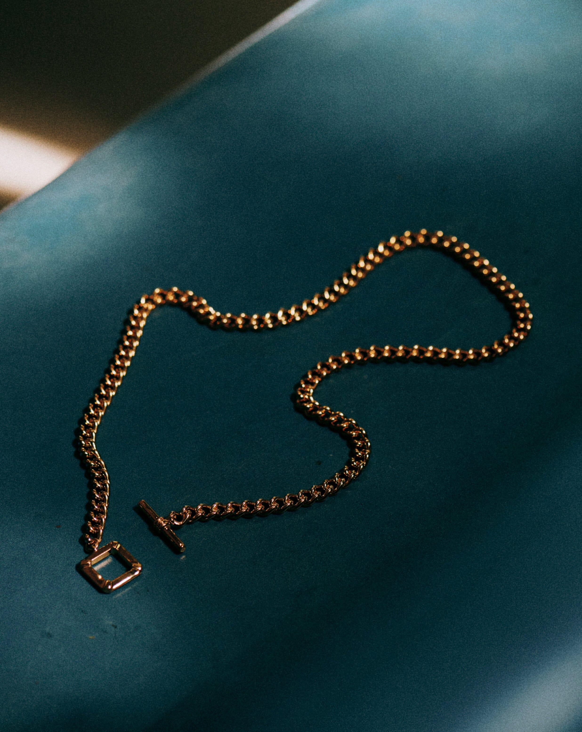 Lucy Williams T Bar Chain Necklace - 18k Gold Plated Elegant Layering Jewelry for Women | Perfect for Everyday Wear, Date Nights & Special Occasions
