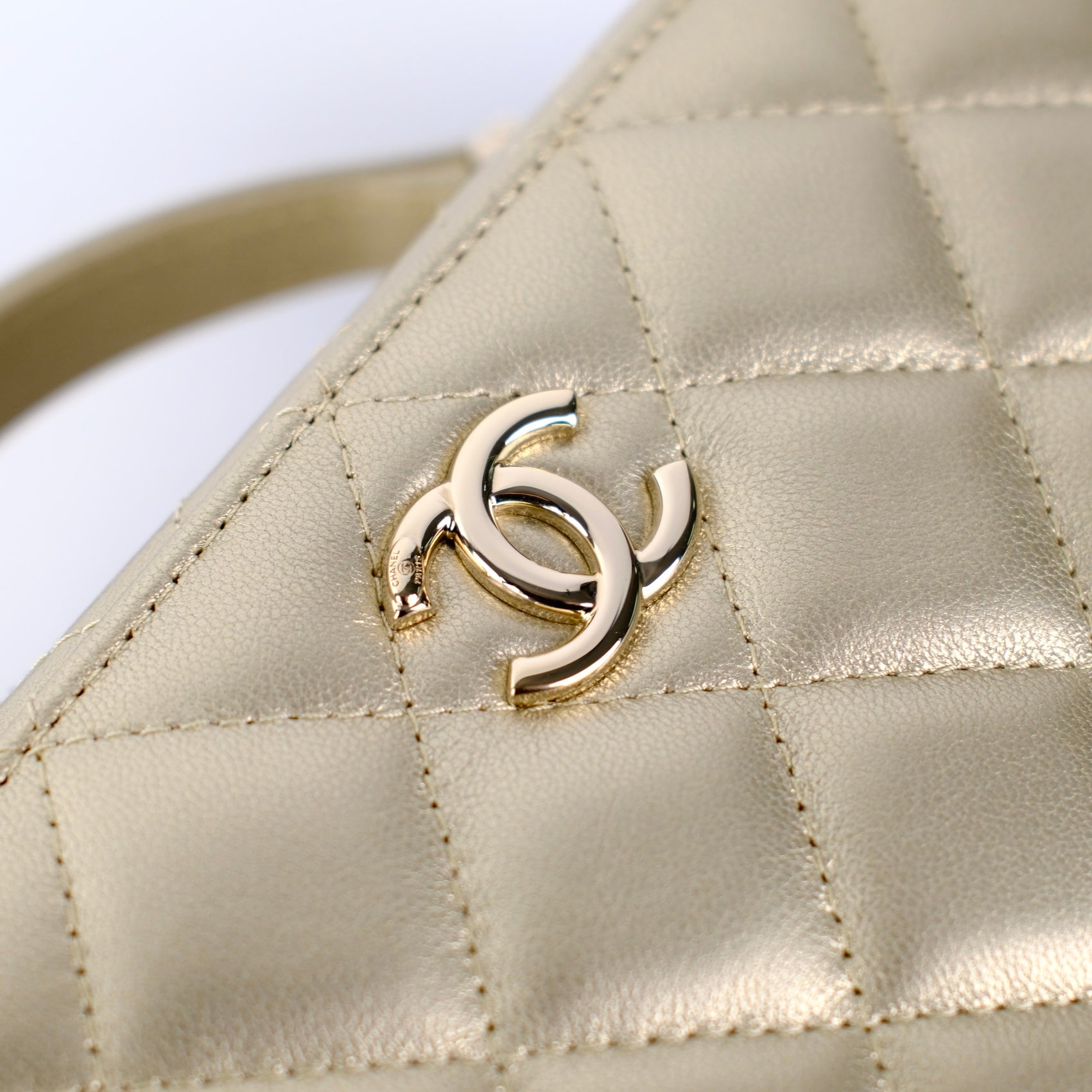 Chanel Champagne Gold Top Handle Vanity Crossbody Bag with Mirror - Luxury Designer Handbag for Women, Evening Parties & Special Occasions